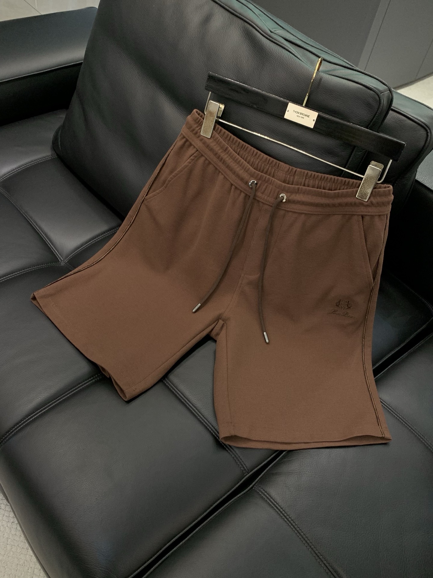 一套，Loro piana(Loro Piana )，2026夏季最新品，专柜同步有售，原单狠货，时尚休