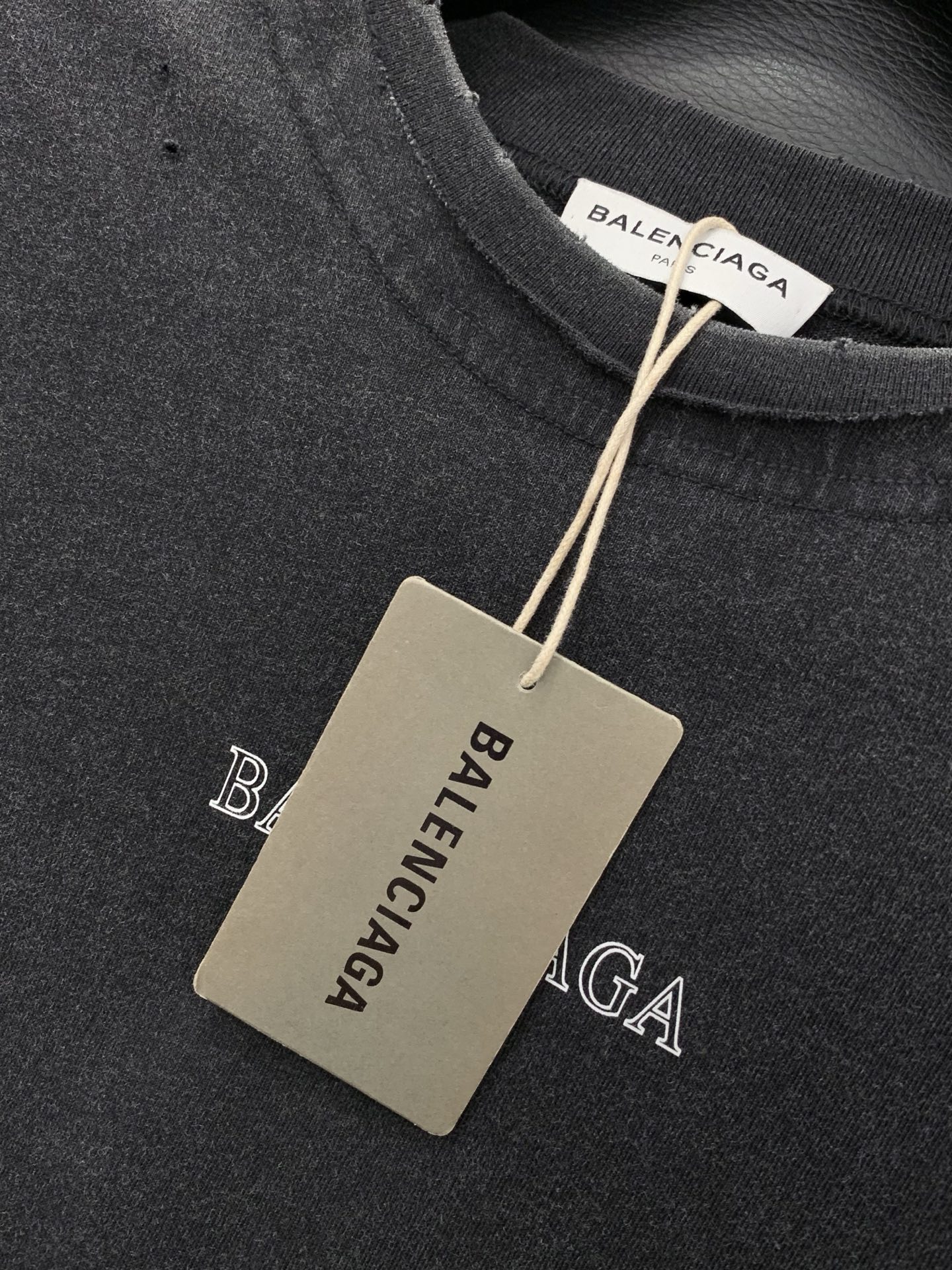 Balenciaga 巴黎世家，2026夏季最新款，专柜同步有售，原单狠货，爆款时尚休闲圆领短袖T恤，进