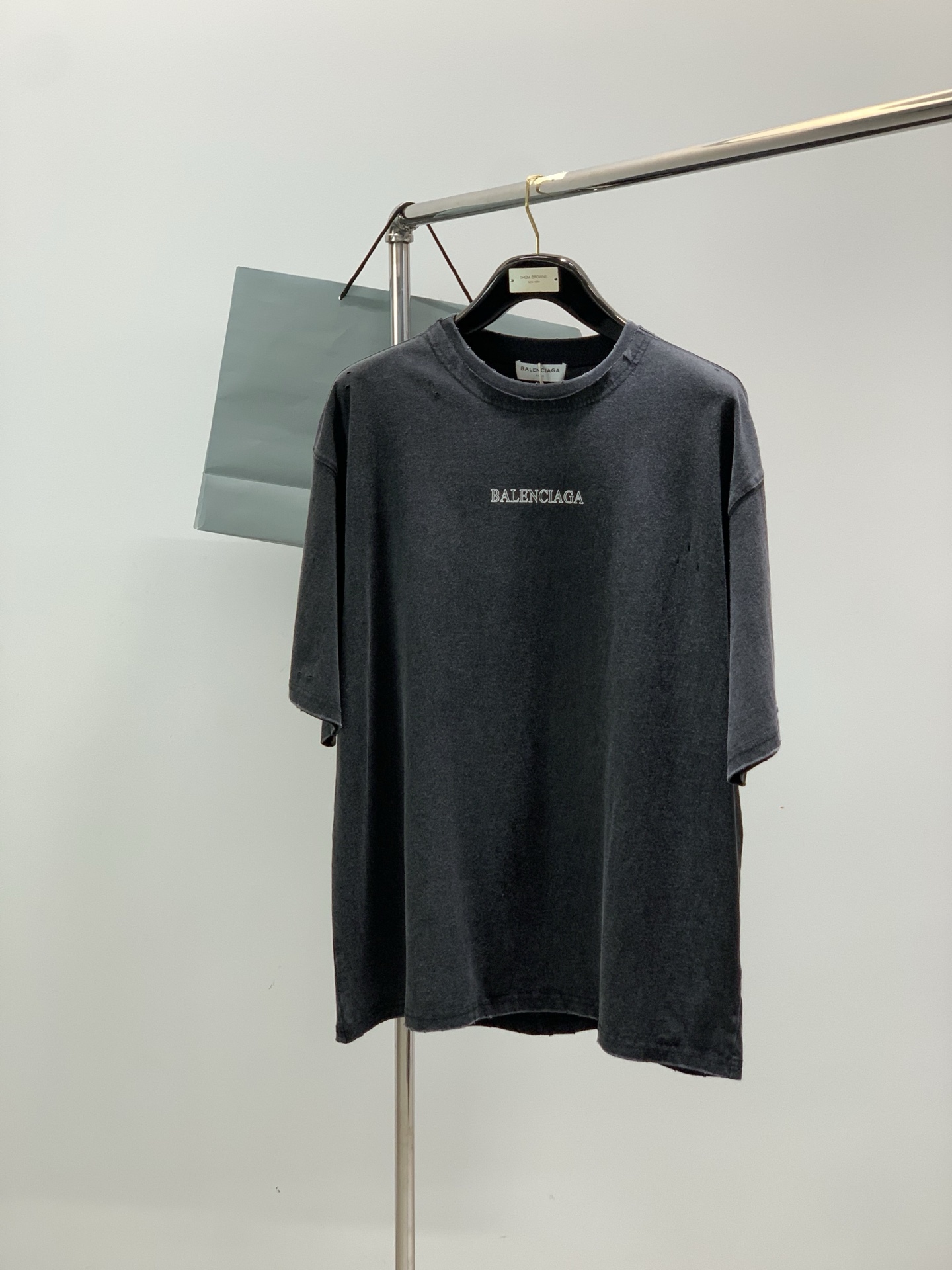Balenciaga 巴黎世家，2026夏季最新款，专柜同步有售，原单狠货，爆款时尚休闲圆领短袖T恤，进