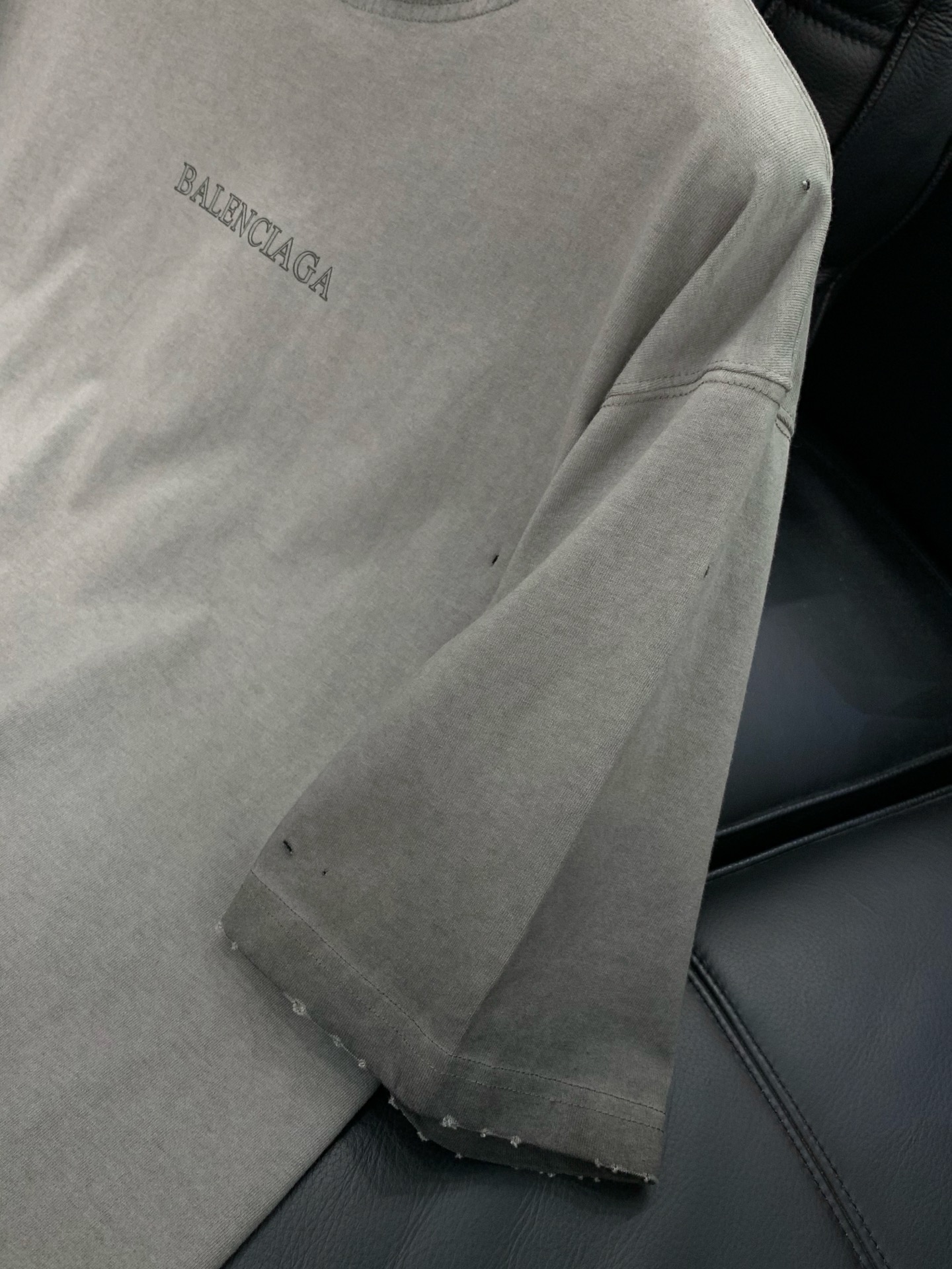 Balenciaga 巴黎世家，2026夏季最新款，专柜同步有售，原单狠货，爆款时尚休闲圆领短袖T恤，进