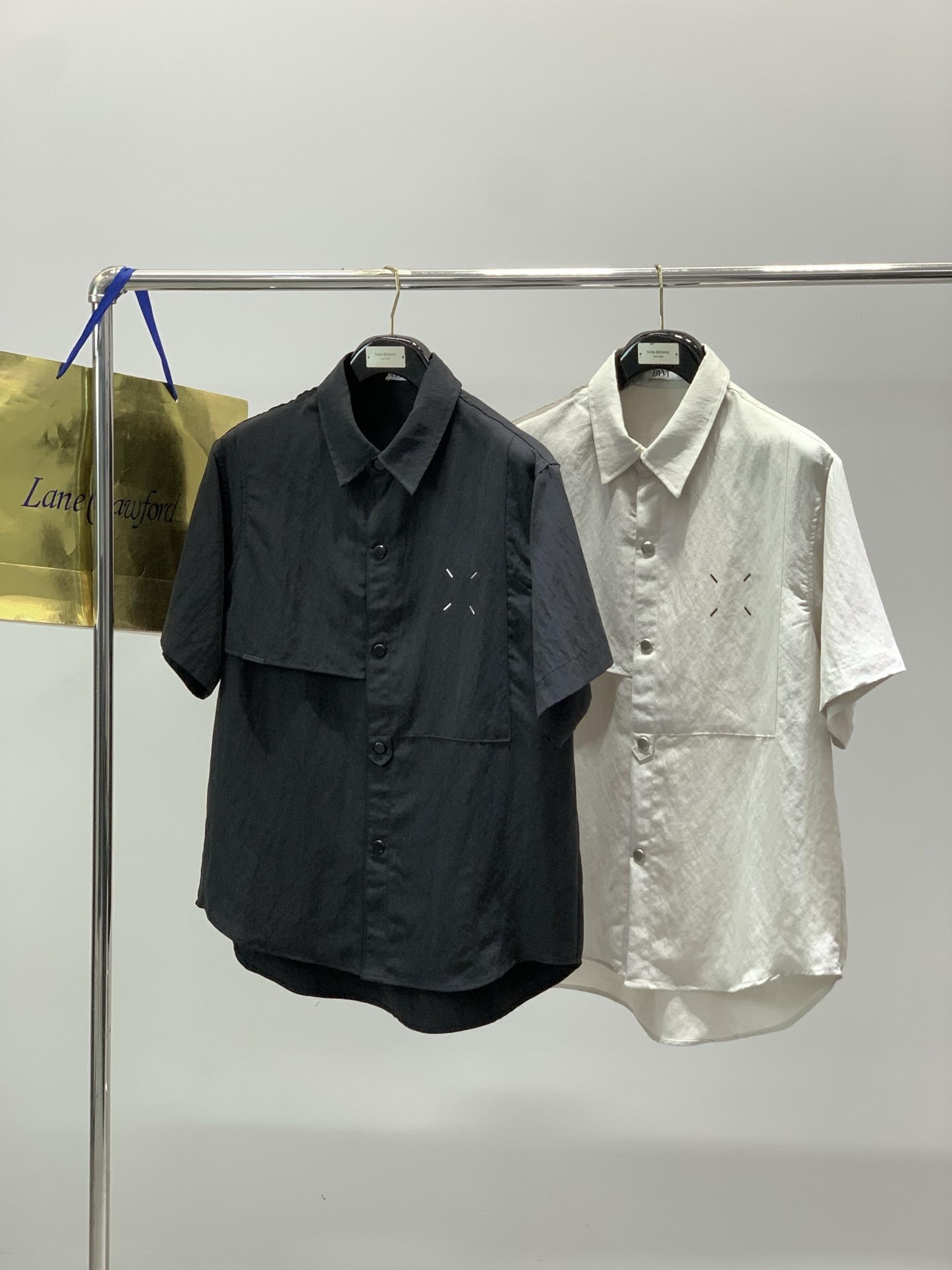 Maison Margiela马吉拉，2026夏季最新品，专柜同步有售，原单狠货，时尚休闲短袖衬衫，上身