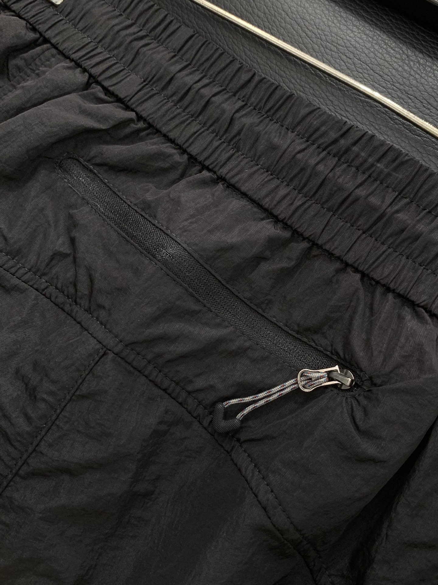 Balenciaga 巴黎世家，2026夏季最新品，专柜同步有售，原单狠货，时尚休闲短裤，进口原版面料，