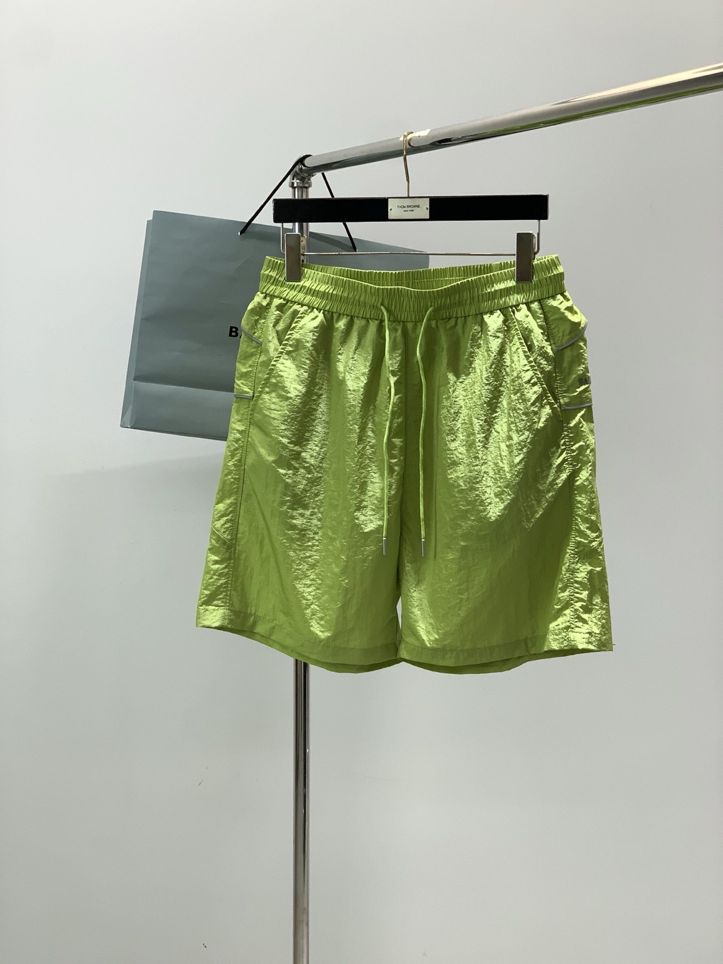 Balenciaga 巴黎世家，2026夏季最新品，专柜同步有售，原单狠货，时尚休闲短裤，进口原版面料，