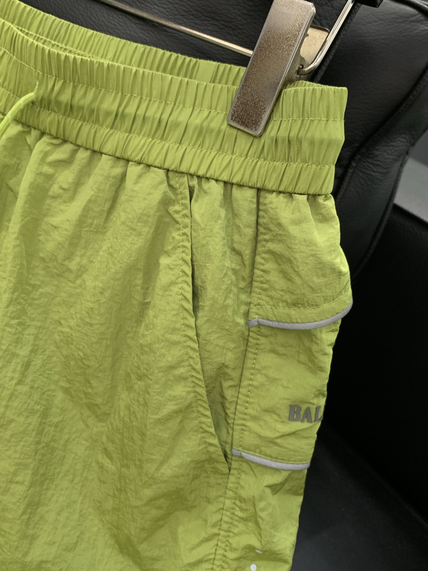 Balenciaga 巴黎世家，2026夏季最新品，专柜同步有售，原单狠货，时尚休闲短裤，进口原版面料，