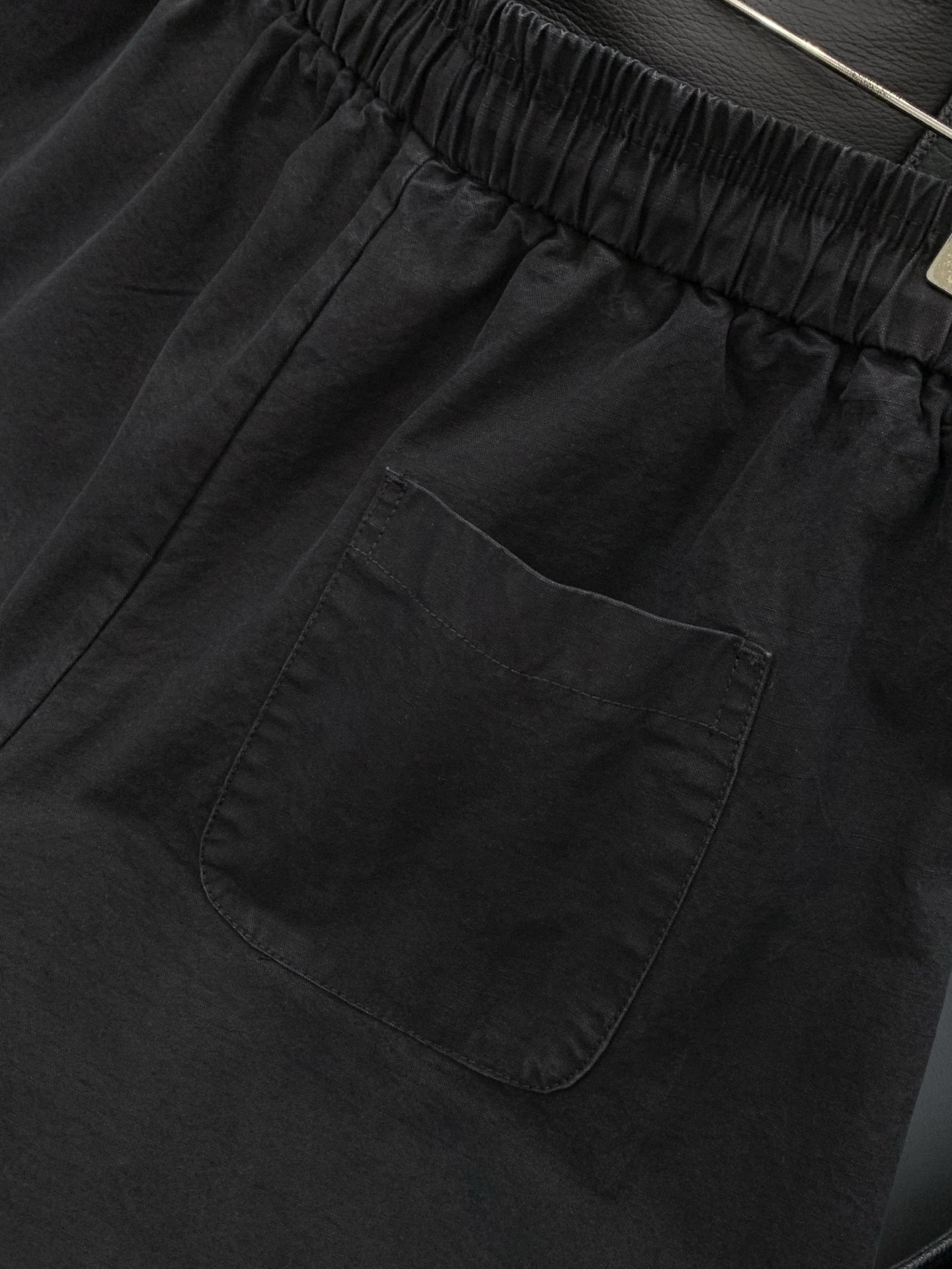 Balenciaga 巴黎世家，2026夏季最新品，专柜同步有售，原单狠货，时尚休闲短裤，进口原版面料，