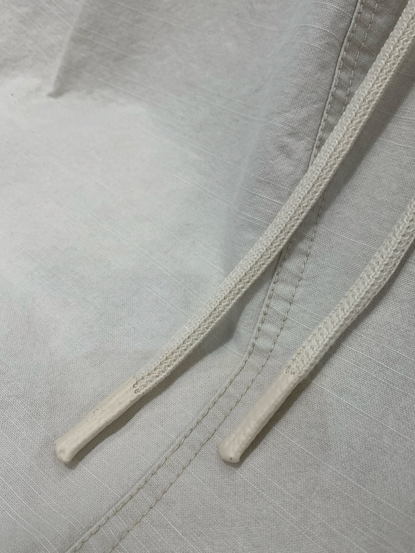 Balenciaga 巴黎世家，2026夏季最新品，专柜同步有售，原单狠货，时尚休闲短裤，进口原版面料，