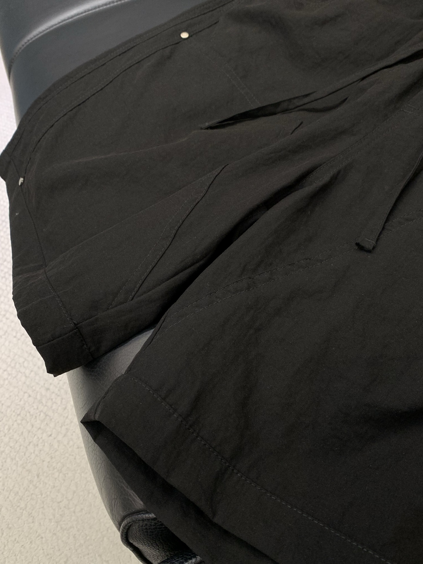 Balenciaga 巴黎世家，2026夏季最新品，专柜同步有售，原单狠货，时尚休闲短裤，进口原版面料，