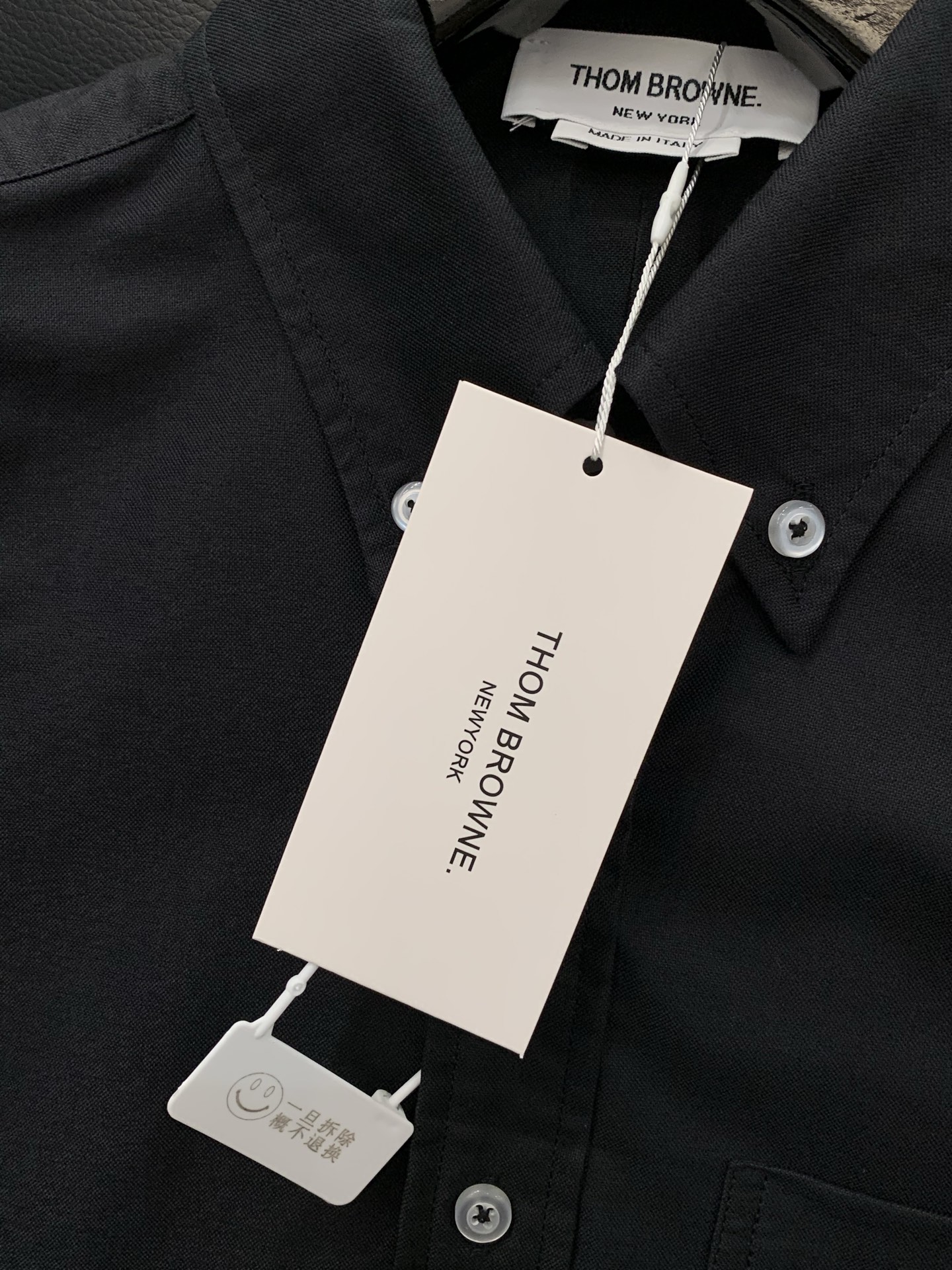 Thom Browne 汤姆·布朗 ，2026夏季最新品，时尚休闲短袖衬衫，专柜同步有售，原单狠货，采用
