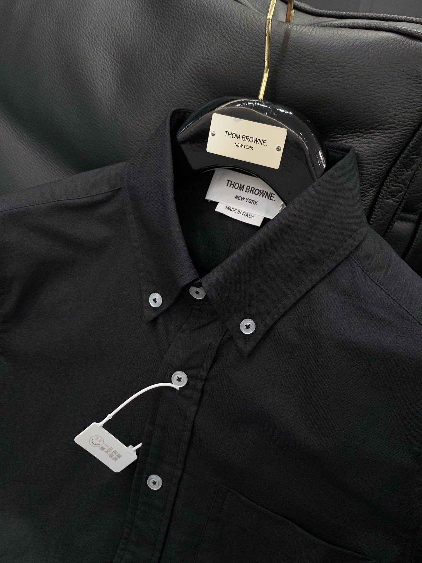 Thom Browne 汤姆·布朗 ，2026夏季最新品，时尚休闲短袖衬衫，专柜同步有售，原单狠货，采用