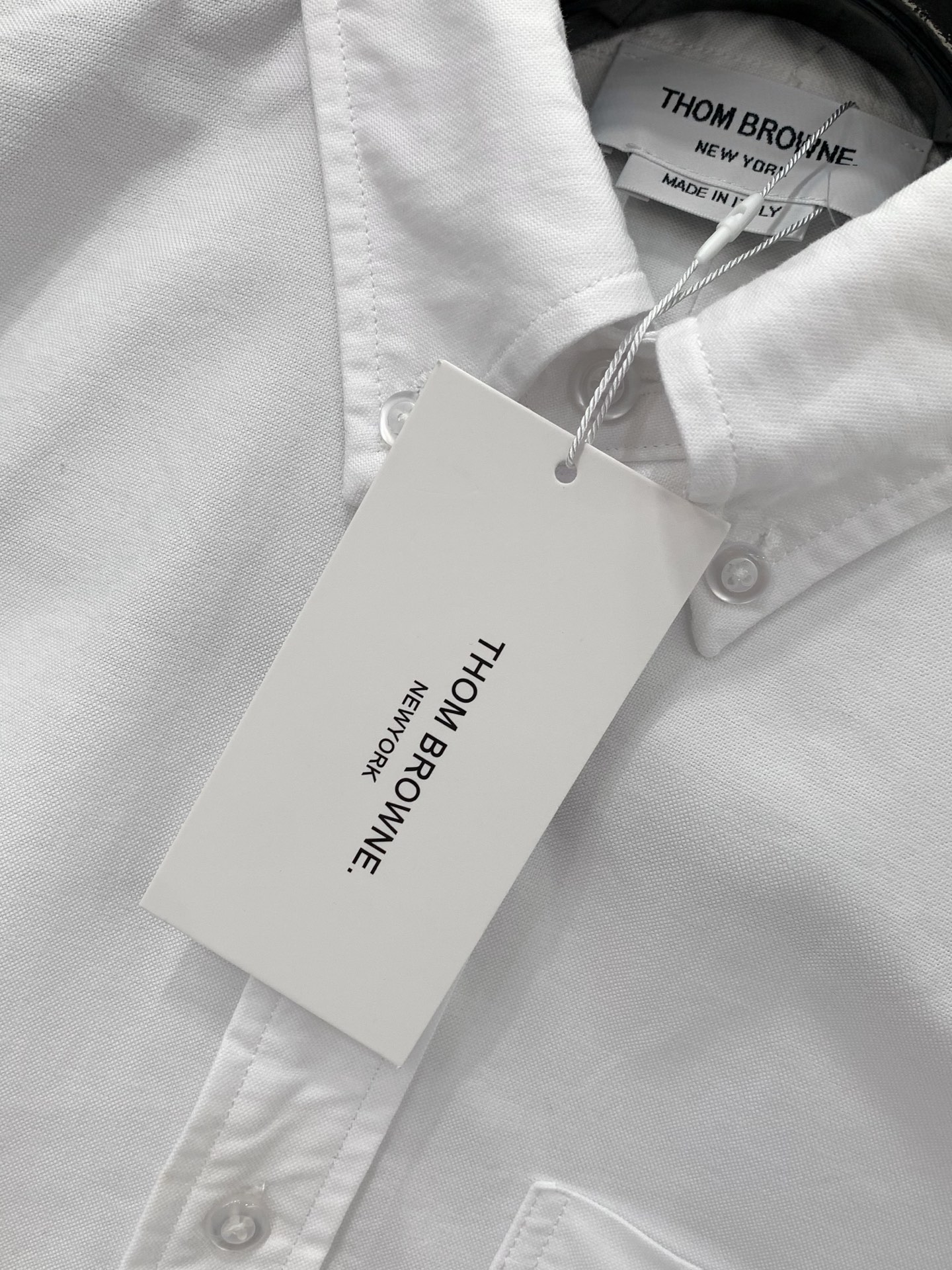 Thom Browne 汤姆·布朗 ，2026夏季最新品，时尚休闲短袖衬衫，专柜同步有售，原单狠货，采用