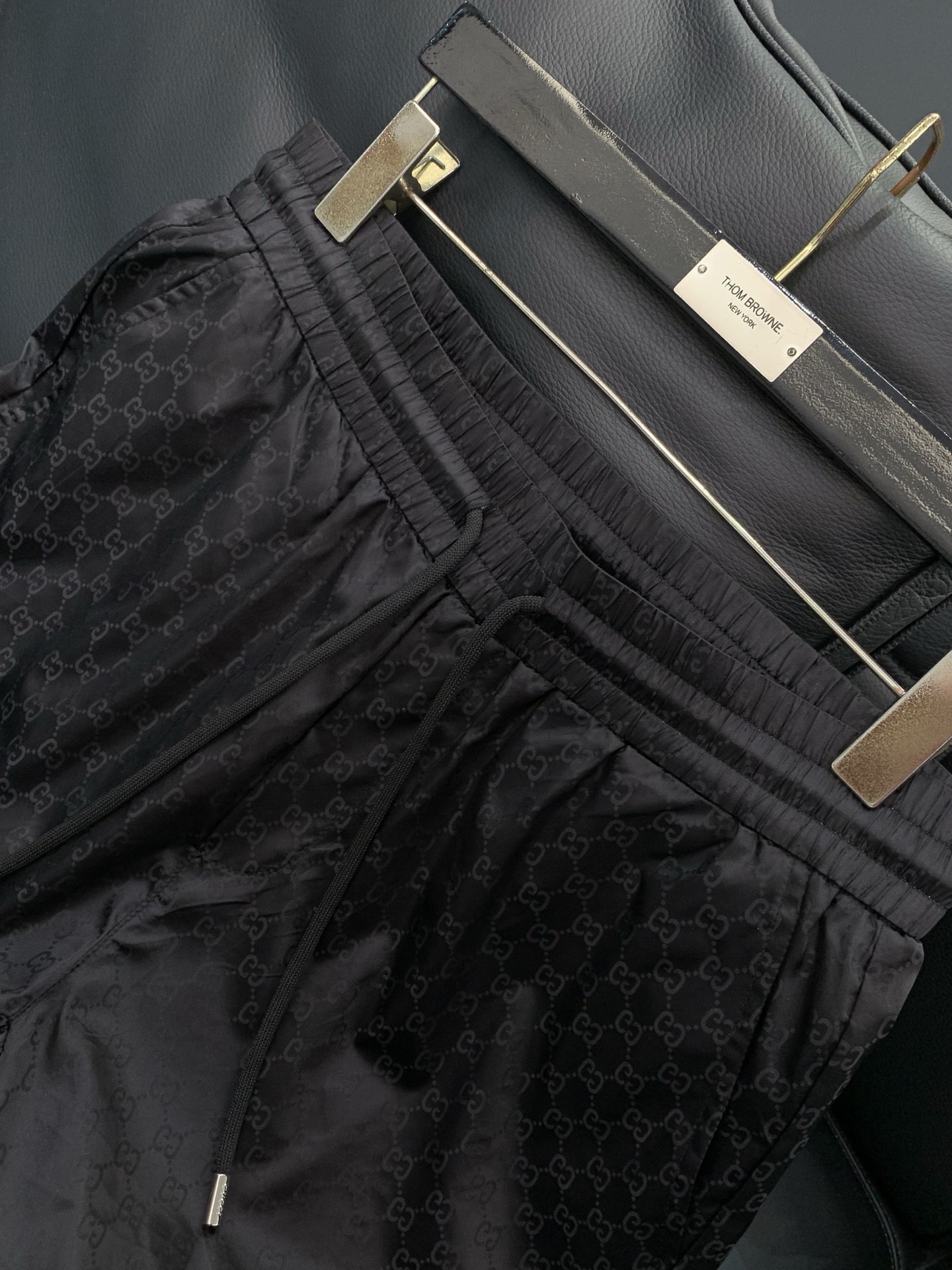 GUCCI 古驰，2026夏季最新品，专柜同步有售，原单狠货，时尚休闲短裤，进口原版面料，舒适透气，独特