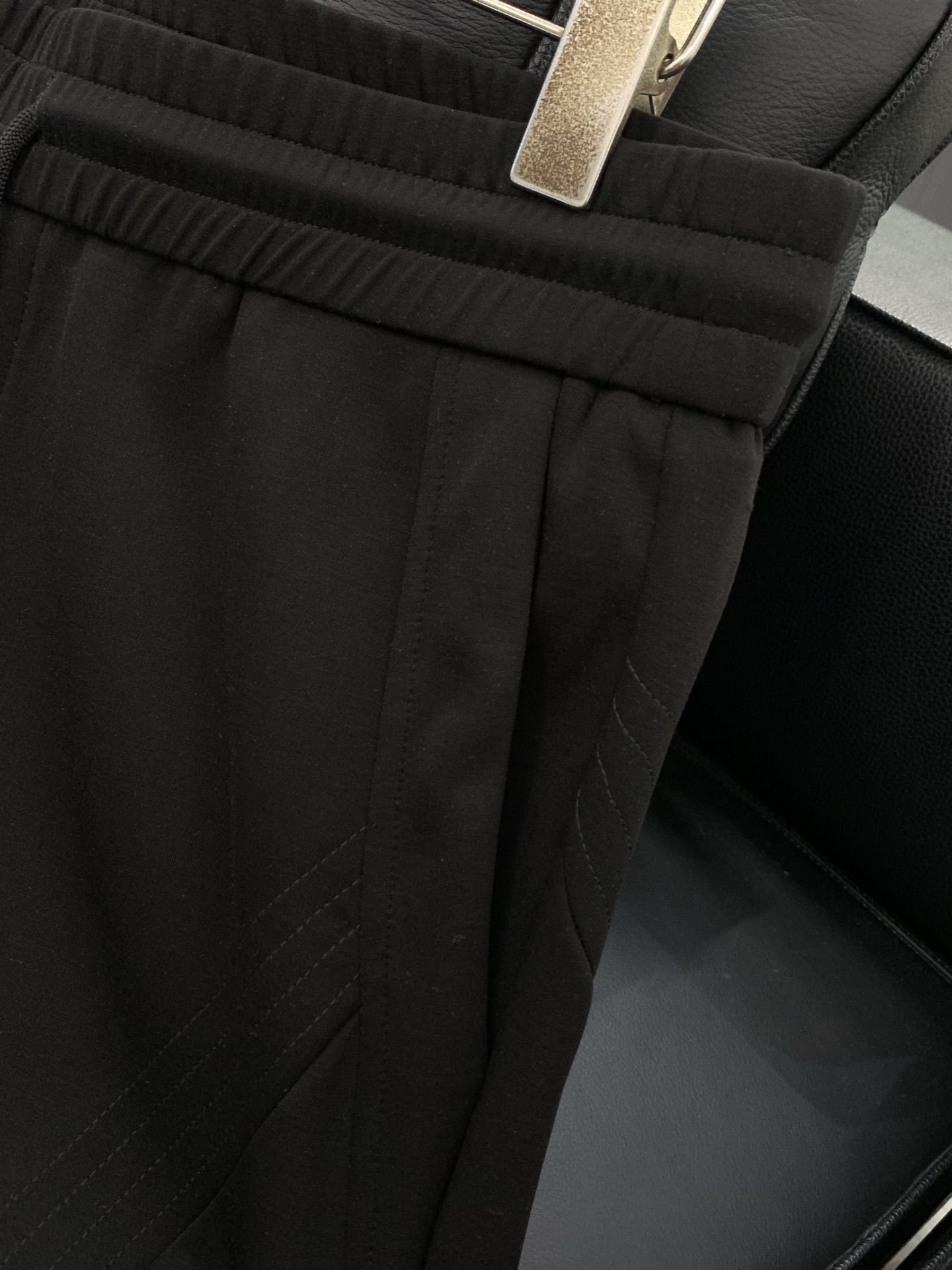 Balenciaga 巴黎世家，2026夏季最新品，专柜同步有售，原单狠货，时尚休闲短裤，进口原版面料，