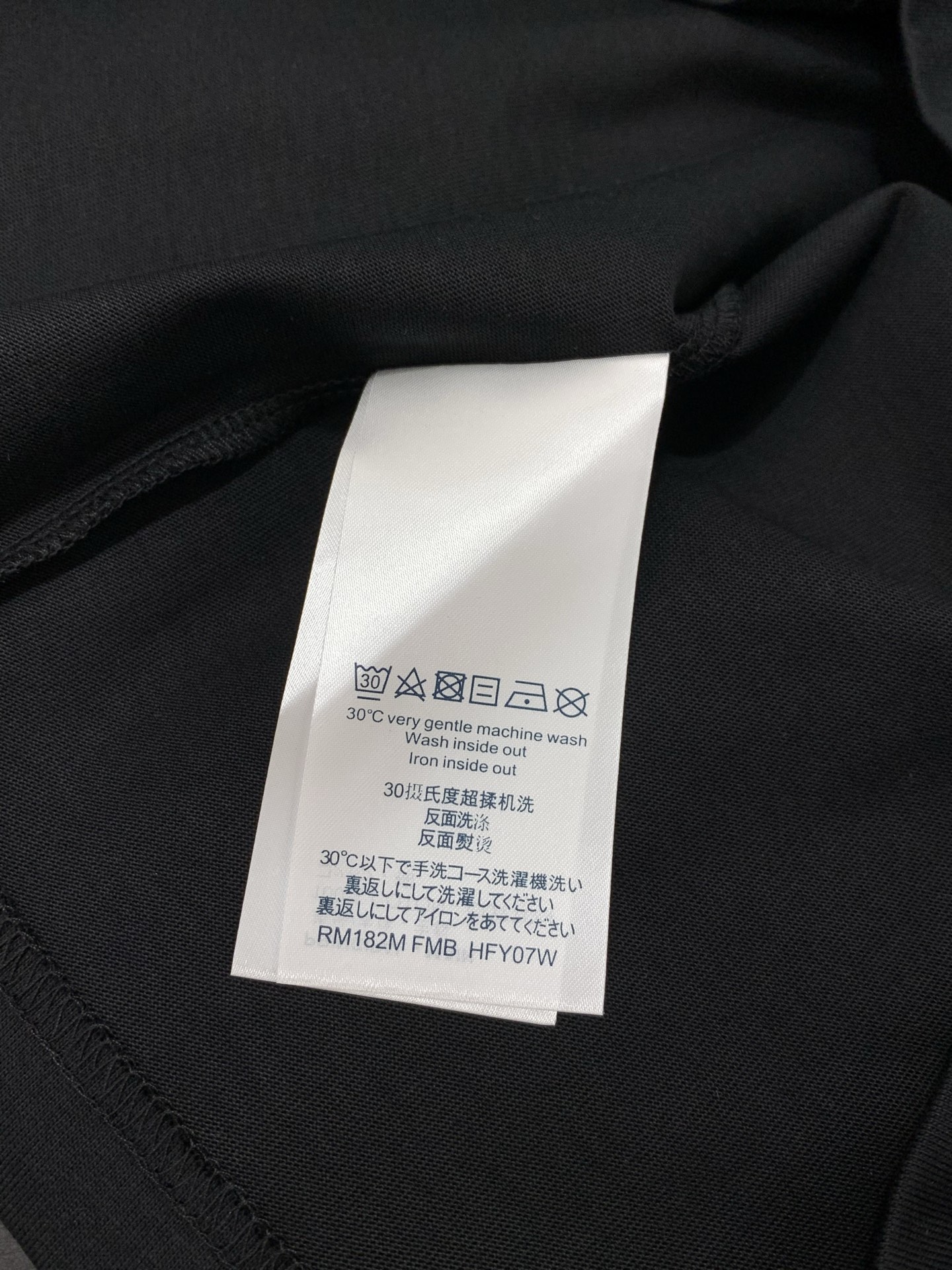 LouisVuitton 路易威登，2026夏季最新款，专柜同步有售，原单狠货，时尚休闲圆领短袖T恤，上