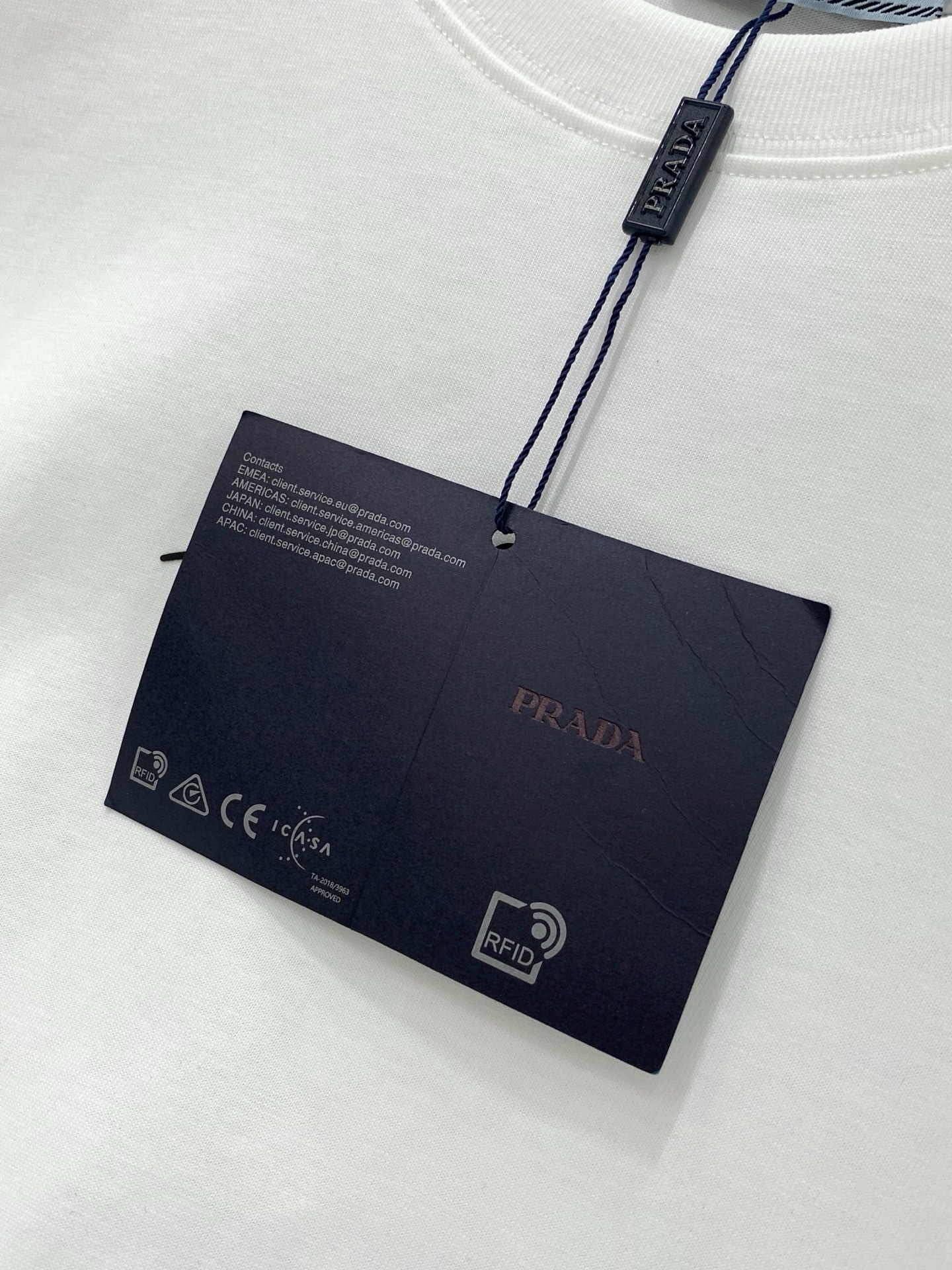 PRADA 普拉达，2026夏季最新品，专柜同步有售，时尚休闲圆领短袖T恤，进口原版面料，做工极为复杂，