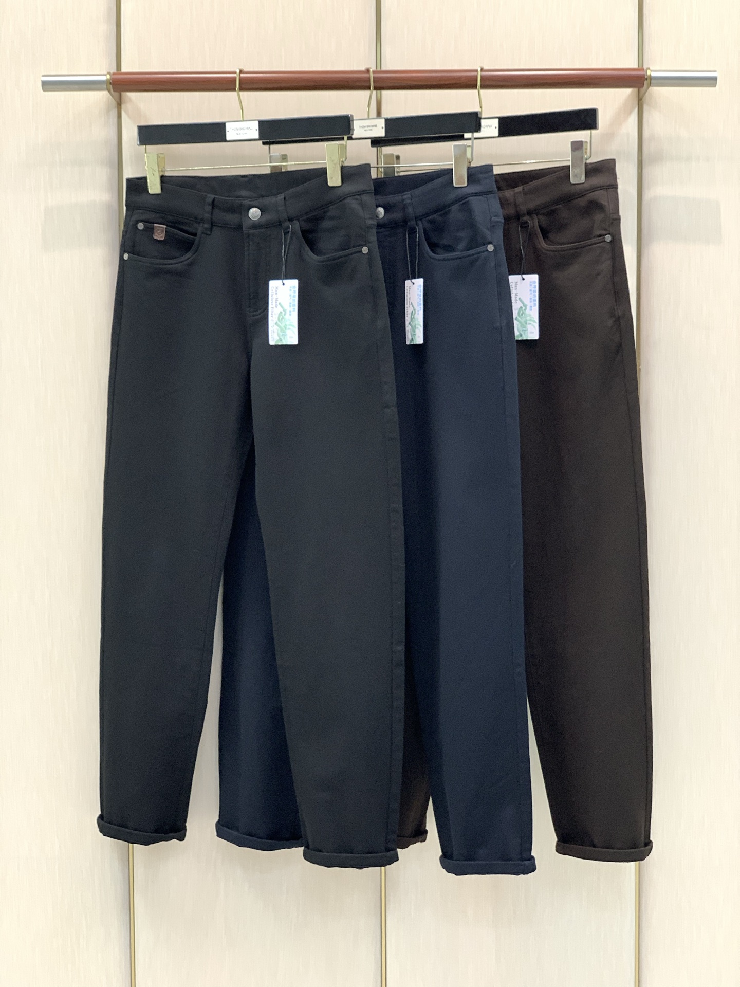 ，Loro Piana(Loro Piana )，2026早秋最新品，专柜同步有售，原单狠货，时尚休闲裤，采用进口原版面
