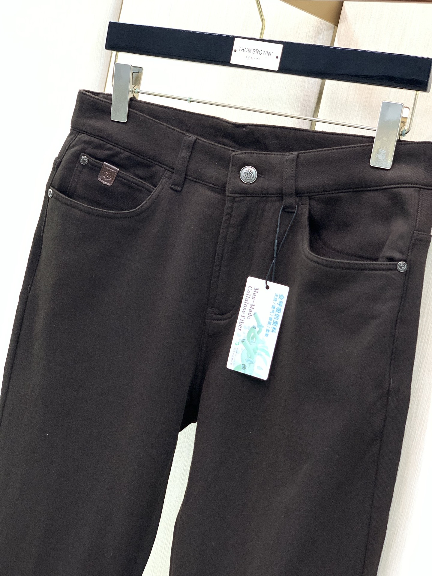 ，Loro Piana(Loro Piana )，2026早秋最新品，专柜同步有售，原单狠货，时尚休闲裤，采用进口原版面