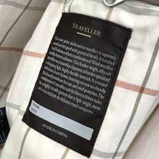 ,Loro Piana立领深红色拉链夹克 面料成份:面料:100%聚酯纤维 格子里布:50.2%聚酯纤维49.8%棉 袖 ,Loro Piana立领深红色拉链夹克 面料成份:面料:100%聚酯纤维 格子里布:50.2%聚酯纤维49.8%棉 袖