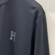,爱马仕灰色圆领长袖 面料成份:66.9%棉29.4%莫代尔3.7%桑蚕丝 【桑蚕丝凉感轻奢T】高端丝光混纺打底衫 原料 ,爱马仕灰色圆领长袖 面料成份:66.9%棉29.4%莫代尔3.7%桑蚕丝 【桑蚕丝凉感轻奢T】高端丝光混纺打底衫 原料