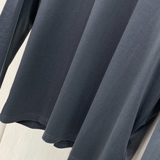 ,爱马仕灰色圆领长袖 面料成份:66.9%棉29.4%莫代尔3.7%桑蚕丝 【桑蚕丝凉感轻奢T】高端丝光混纺打底衫 原料 ,爱马仕灰色圆领长袖 面料成份:66.9%棉29.4%莫代尔3.7%桑蚕丝 【桑蚕丝凉感轻奢T】高端丝光混纺打底衫 原料