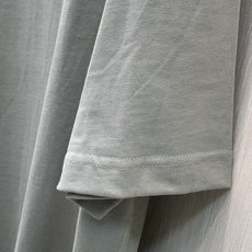,ACNE专柜经典黑色偏宽松短袖 材质 纯棉 尺码S-2XL S胸围106衣长72肩51袖长26 M胸围110衣长7 ,ACNE专柜经典黑色偏宽松短袖 材质 纯棉 尺码S-2XL S胸围106衣长72肩51袖长26 M胸围110衣长7