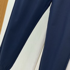,Gucci深蓝色松紧运动休闲裤 时尚系列,独特设计,抽绳休闲长裤 订纱开始订染和订纺。 国内某大厂出口日本 和供 ,Gucci深蓝色松紧运动休闲裤 时尚系列,独特设计,抽绳休闲长裤 订纱开始订染和订纺。 国内某大厂出口日本 和供