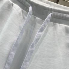 ,BBR灰色松紧休闲短裤 材质 棉 尺码S M L S腰围70-80裤长45合适29 30 31 M腰围74-84裤 ,BBR灰色松紧休闲短裤 材质 棉 尺码S M L S腰围70-80裤长45合适29 30 31 M腰围74-84裤