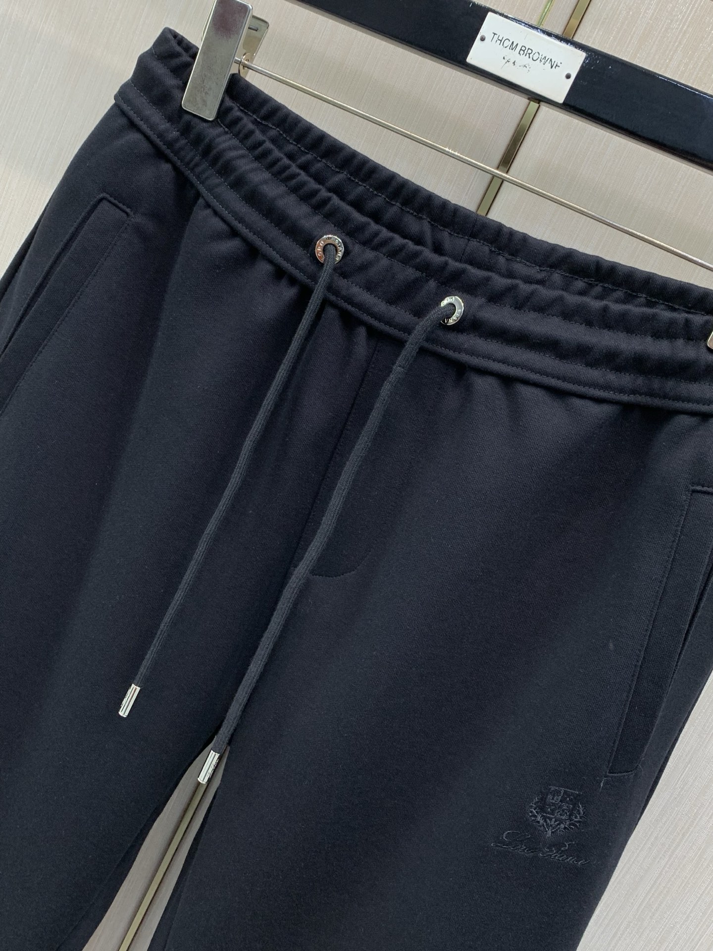 一套，Loro piana(Loro Piana )，2026秋季最新品，专柜同步有售，原单狠货，时尚休闲套装，采用进口
