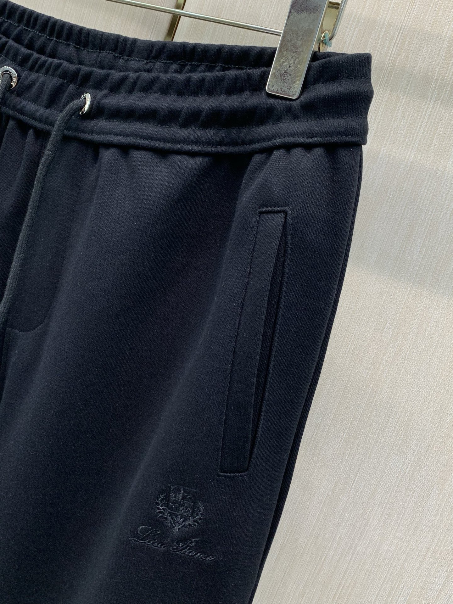 一套，Loro piana(Loro Piana )，2026秋季最新品，专柜同步有售，原单狠货，时尚休闲套装，采用进口