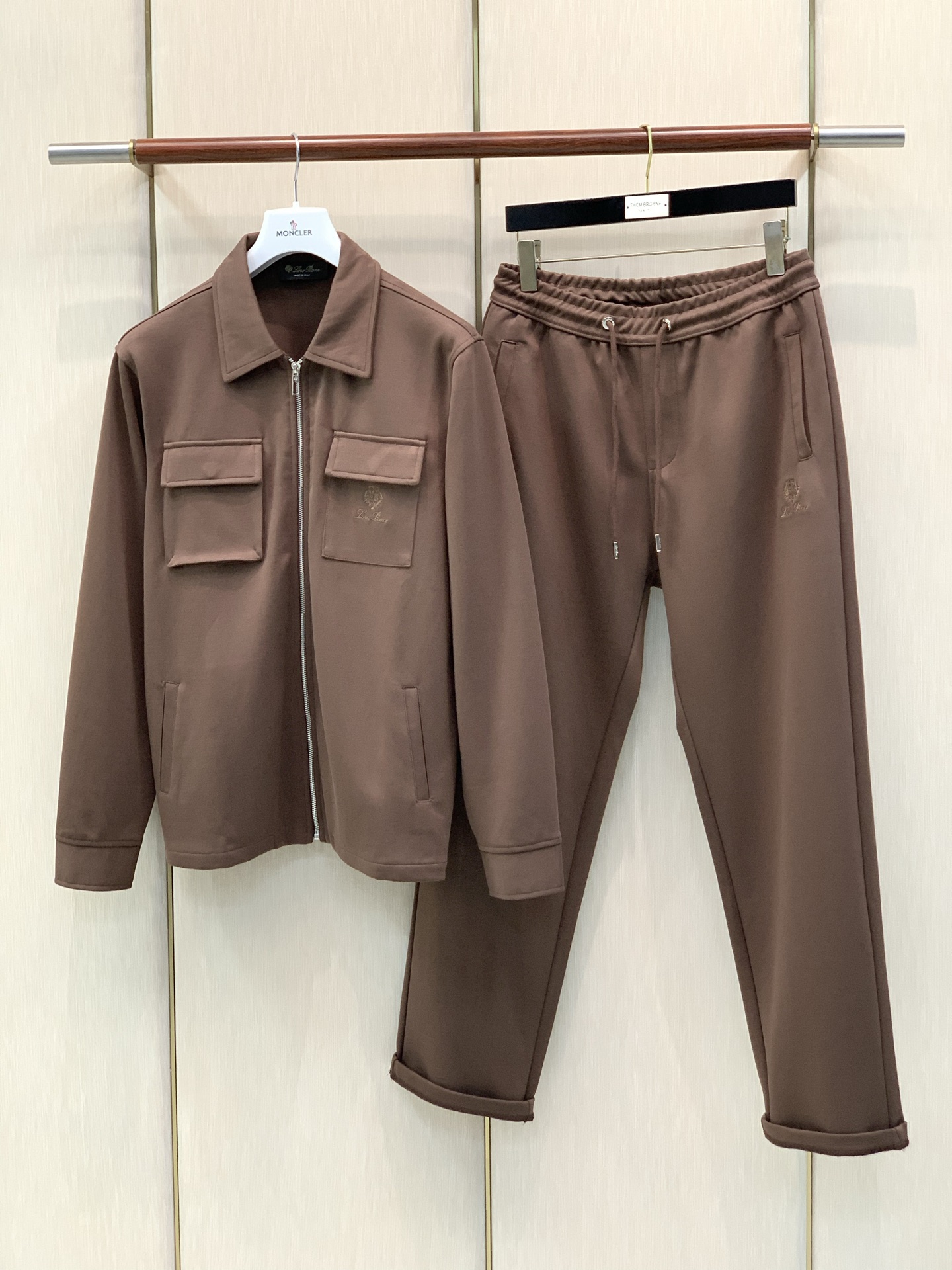 一套，Loro piana(Loro Piana )，2026秋季最新品，专柜同步有售，原单狠货，时尚休闲套装，采用进口