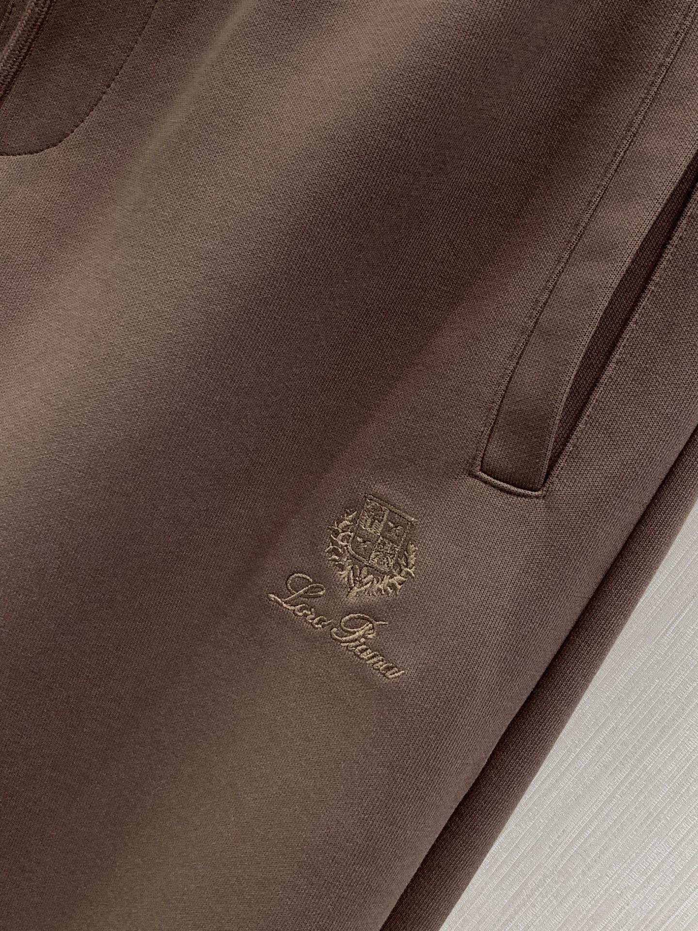 一套，Loro piana(Loro Piana )，2026秋季最新品，专柜同步有售，原单狠货，时尚休闲套装，采用进口