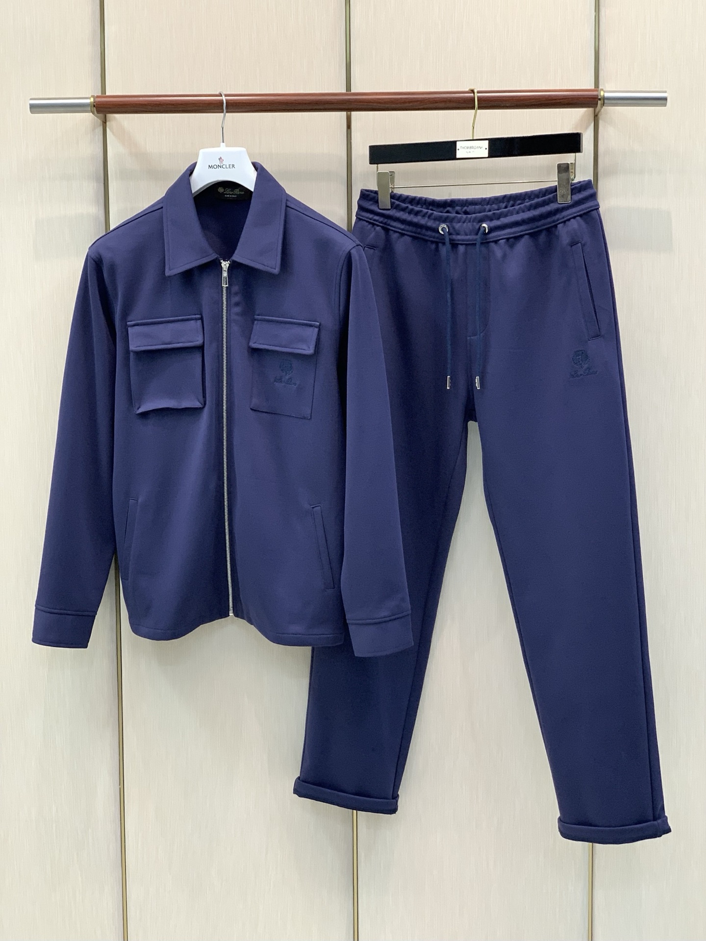 一套，Loro piana(Loro Piana )，2026秋季最新品，专柜同步有售，原单狠货，时尚休闲套装，采用进口