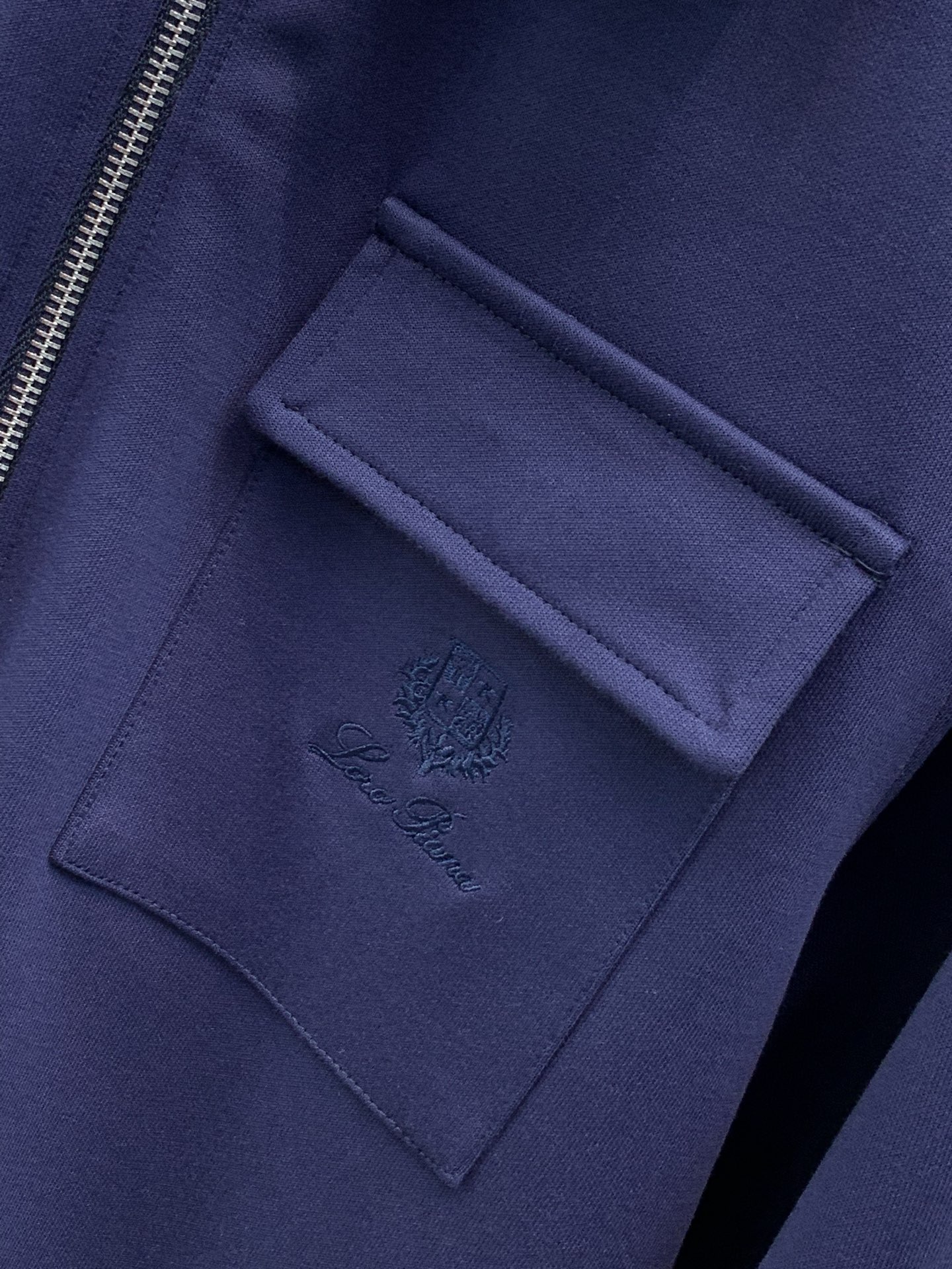一套，Loro piana(Loro Piana )，2026秋季最新品，专柜同步有售，原单狠货，时尚休闲套装，采用进口