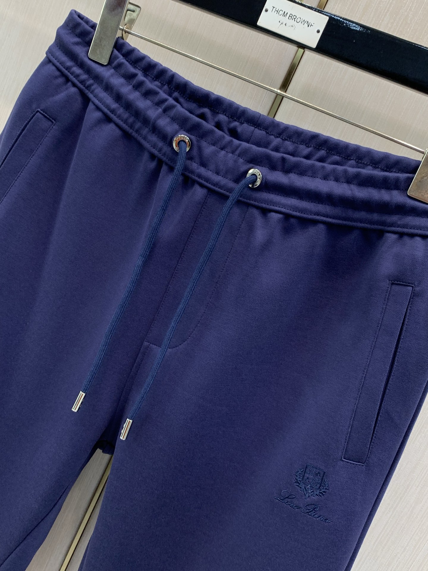 一套，Loro piana(Loro Piana )，2026秋季最新品，专柜同步有售，原单狠货，时尚休闲套装，采用进口
