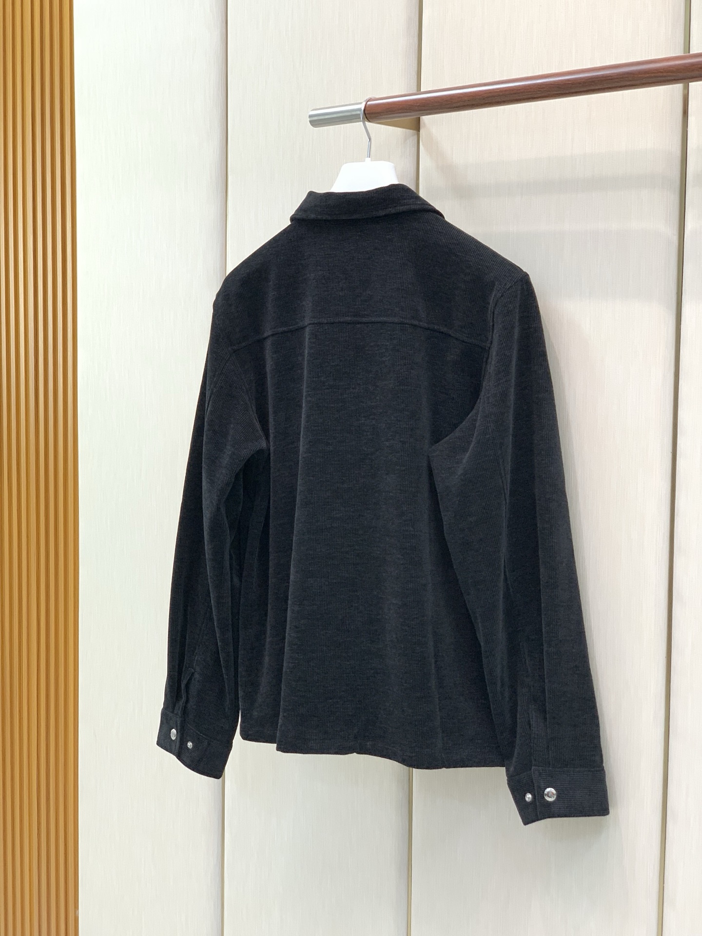 ，PRADA 普拉达，2026秋季最新品，专柜同步有售，时尚休闲套装，进口原版面料，做工极为复杂，唯一可以做代购级别的渠