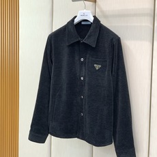 ,PRADA 普拉达,2026秋季最新品,专柜同步有售,时尚休闲套装,进口原版面料,做工极为复杂,唯一可以做代购级别的渠 ,PRADA 普拉达,2026秋季最新品,专柜同步有售,时尚休闲套装,进口原版面料,做工极为复杂,唯一可以做代购级别的渠