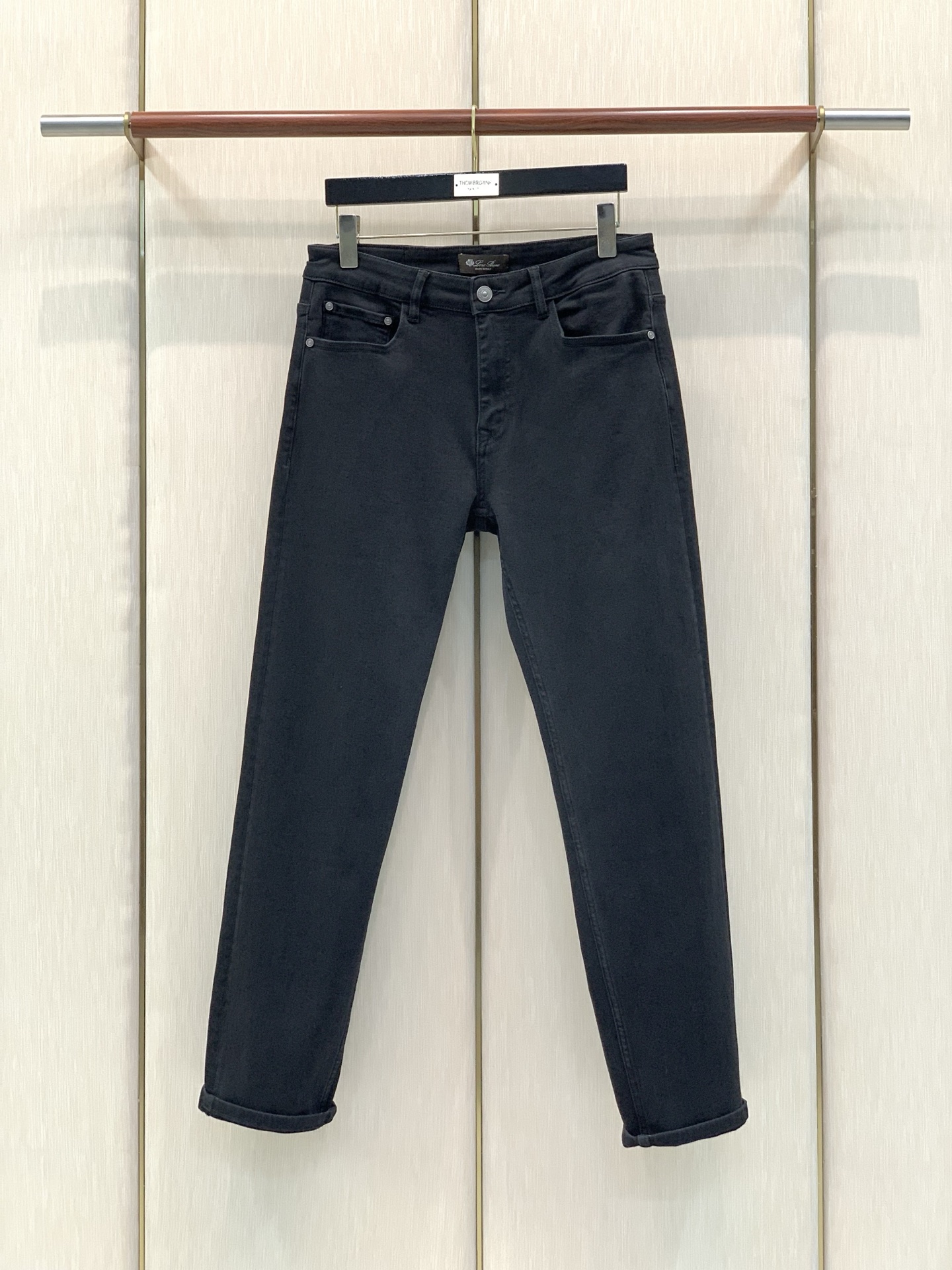 ，Loro piana(Loro Piana )，2026秋季最新品，专柜同步有售，原单狠货，时尚休闲牛仔裤，采用进口原