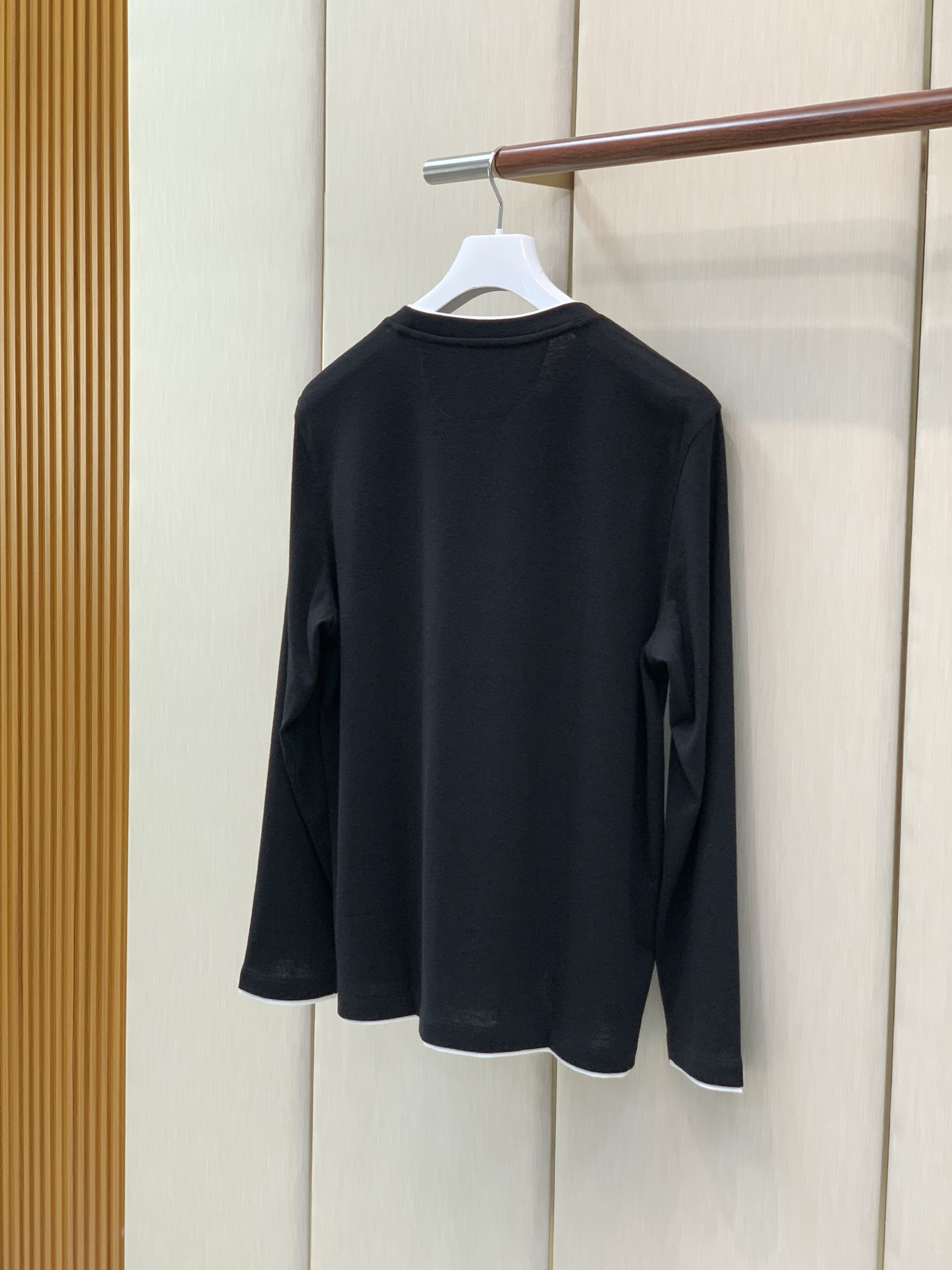 ，BRUNELLO CUCINELLI 意大利神狮，2026早秋最新品，专柜同步有售，原单狠货，时尚休闲圆领长袖T恤，采