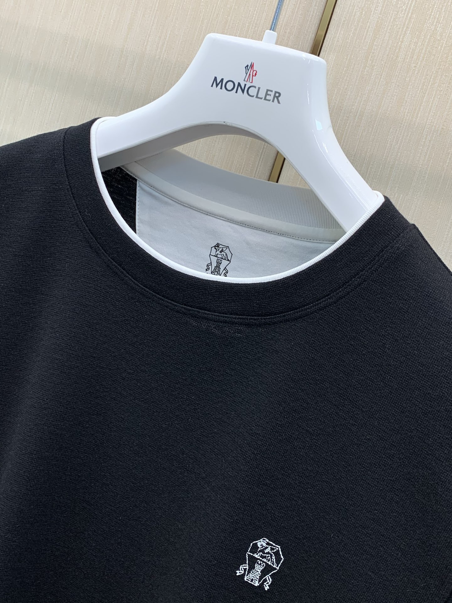 ，BRUNELLO CUCINELLI 意大利神狮，2026早秋最新品，专柜同步有售，原单狠货，时尚休闲圆领长袖T恤，采