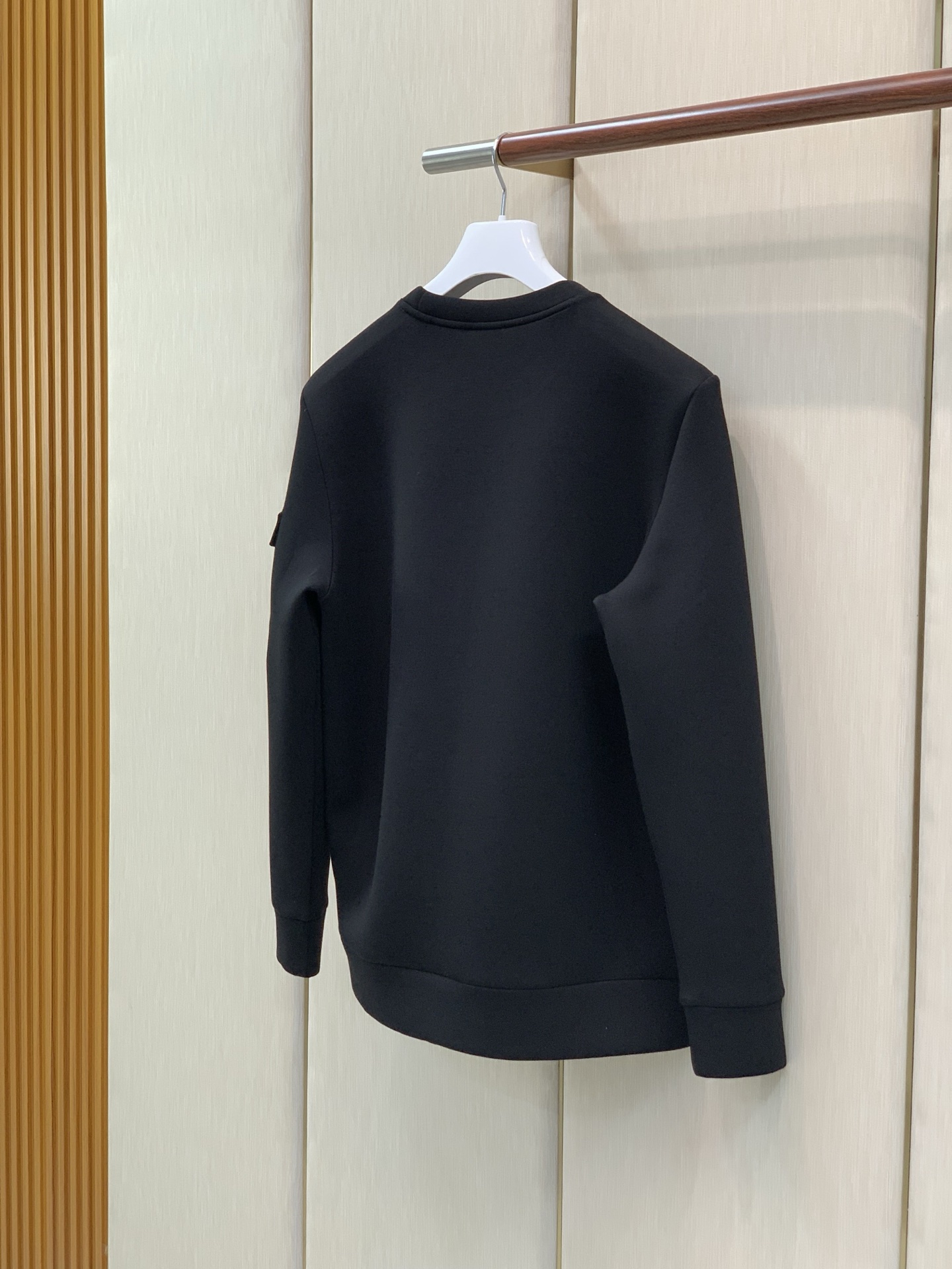 ，Moncler 蒙口，2026早秋最新品，专柜同步有售，原单狠货，时尚休闲圆领卫衣，上身舒适！吸睛而有亮点，采用进口原