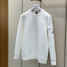 ,Moncler 蒙口,2026早秋最新品,专柜同步有售,原单狠货,时尚休闲圆领卫衣,上身舒适!吸睛而有亮点,采用进口原 ,Moncler 蒙口,2026早秋最新品,专柜同步有售,原单狠货,时尚休闲圆领卫衣,上身舒适!吸睛而有亮点,采用进口原