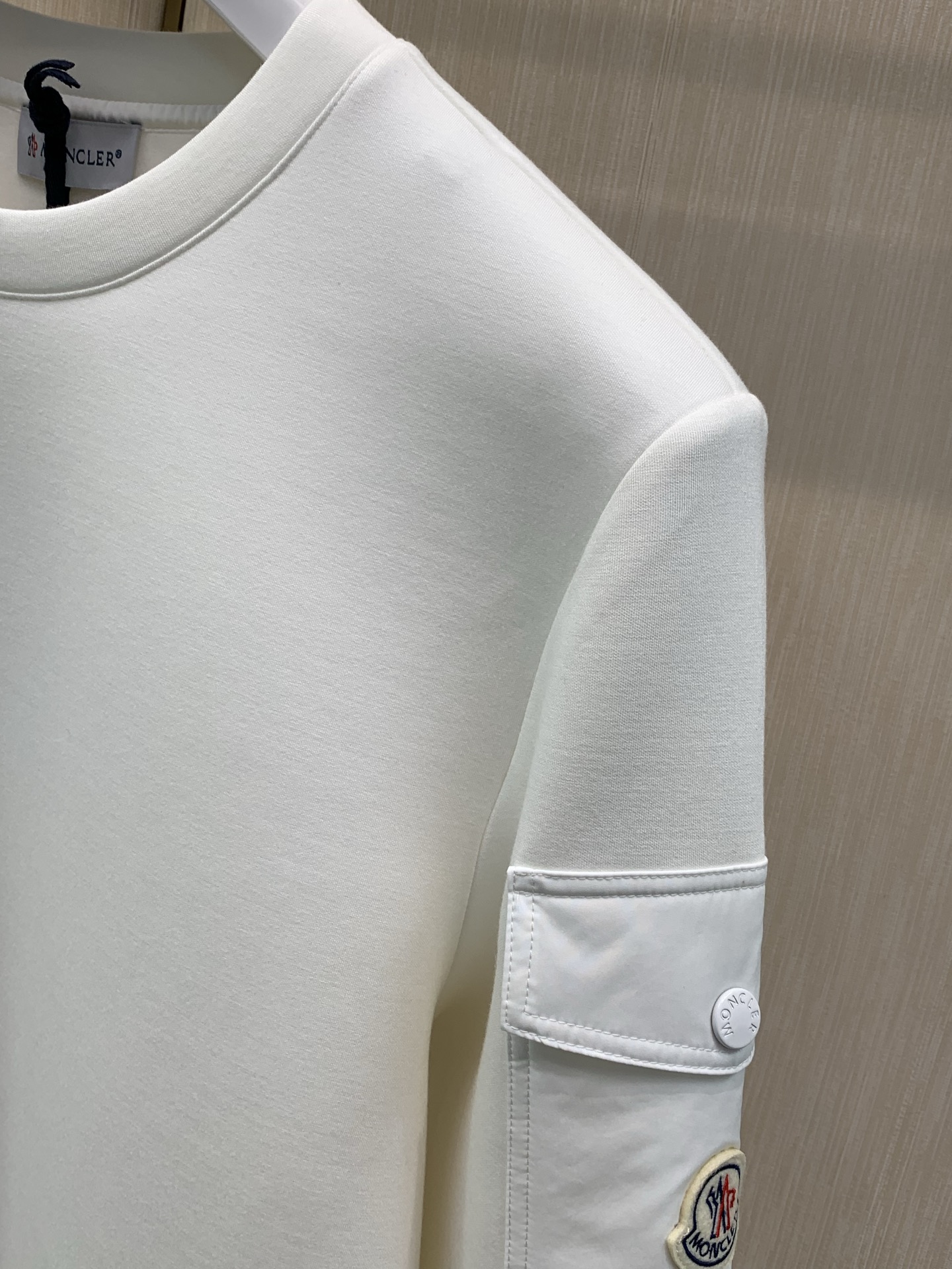 ，Moncler 蒙口，2026早秋最新品，专柜同步有售，原单狠货，时尚休闲圆领卫衣，上身舒适！吸睛而有亮点，采用进口原