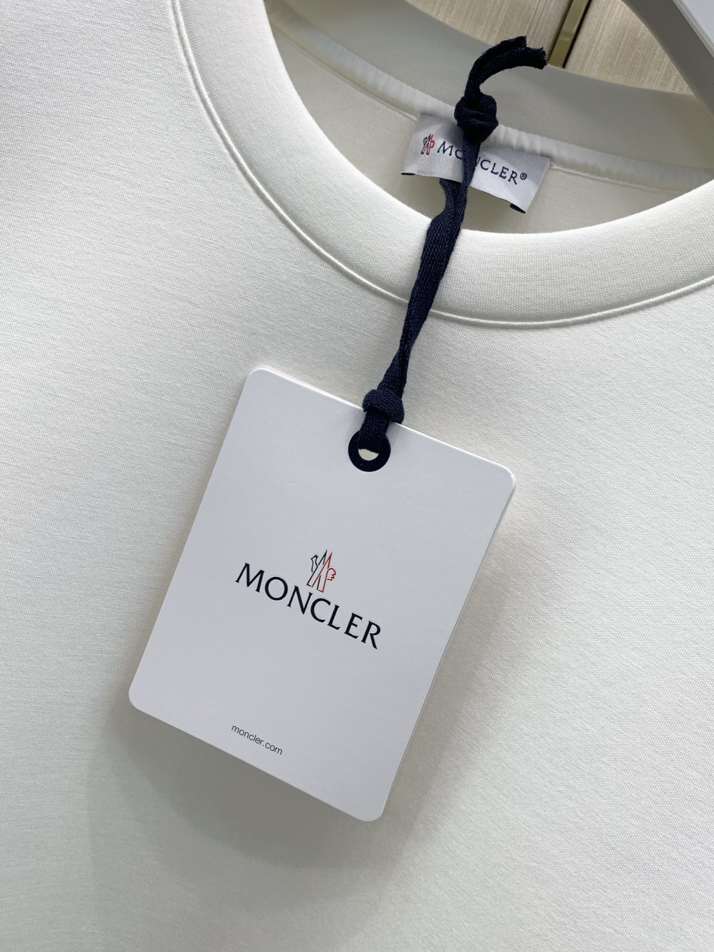 ，Moncler 蒙口，2026早秋最新品，专柜同步有售，原单狠货，时尚休闲圆领卫衣，上身舒适！吸睛而有亮点，采用进口原