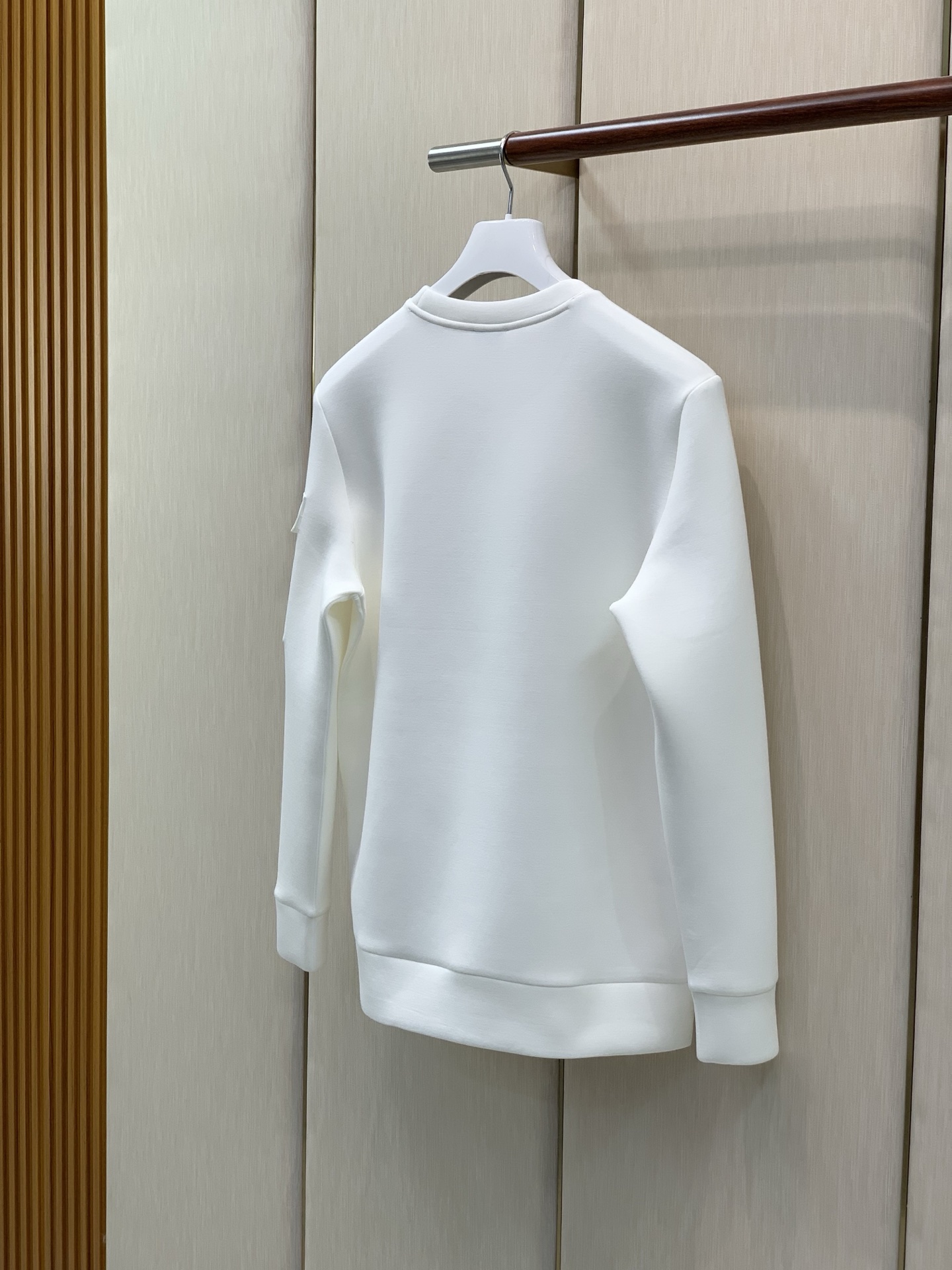 ，Moncler 蒙口，2026早秋最新品，专柜同步有售，原单狠货，时尚休闲圆领卫衣，上身舒适！吸睛而有亮点，采用进口原