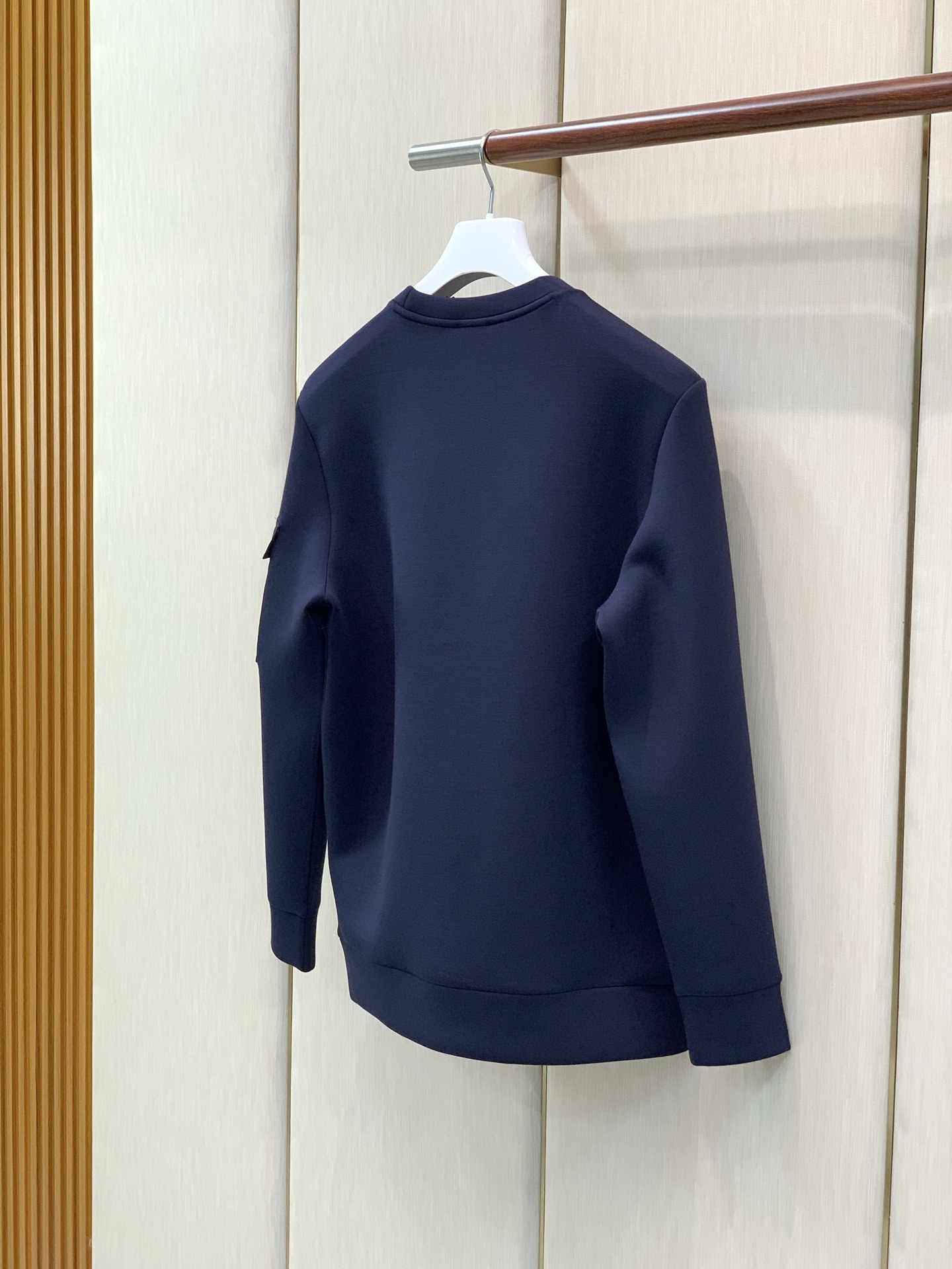 ，Moncler 蒙口，2026早秋最新品，专柜同步有售，原单狠货，时尚休闲圆领卫衣，上身舒适！吸睛而有亮点，采用进口原