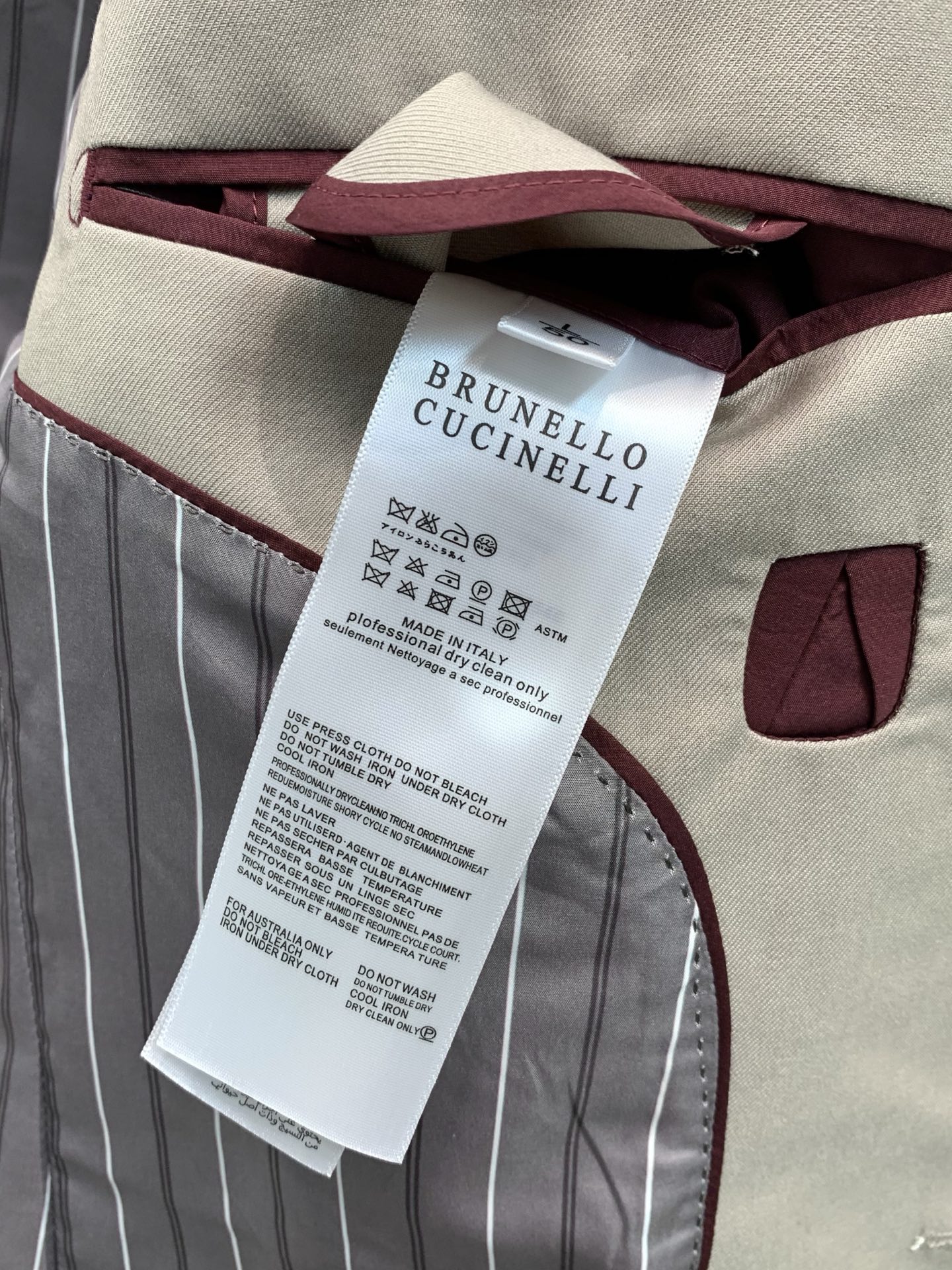 ，BRUNELLO CUCINELLI 意大利神狮，2026秋季最新品，专柜同步有售，原单狠货，时尚休闲西装外套，采用进