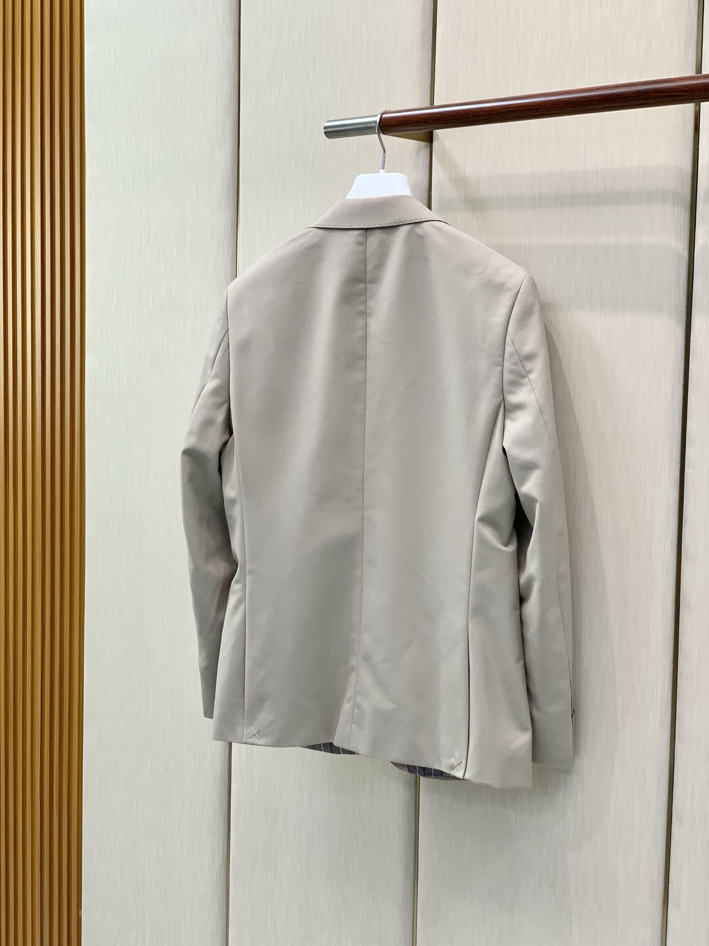 ，BRUNELLO CUCINELLI 意大利神狮，2026秋季最新品，专柜同步有售，原单狠货，时尚休闲西装外套，采用进