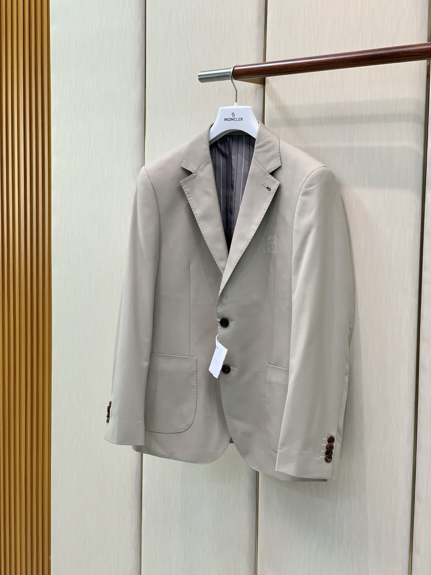 ，BRUNELLO CUCINELLI 意大利神狮，2026秋季最新品，专柜同步有售，原单狠货，时尚休闲西装外套，采用进
