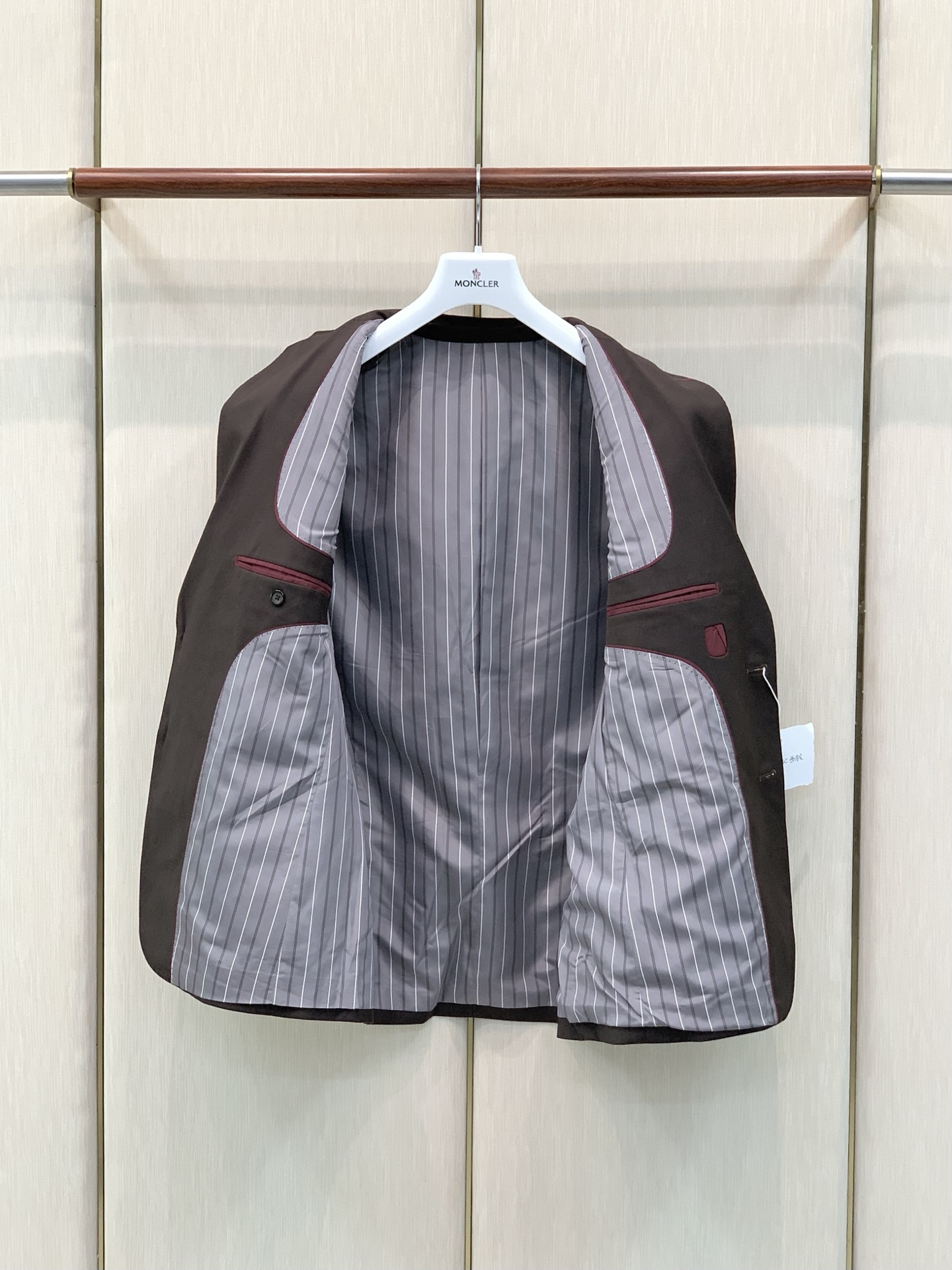 ，BRUNELLO CUCINELLI 意大利神狮，2026秋季最新品，专柜同步有售，原单狠货，时尚休闲西装外套，采用进