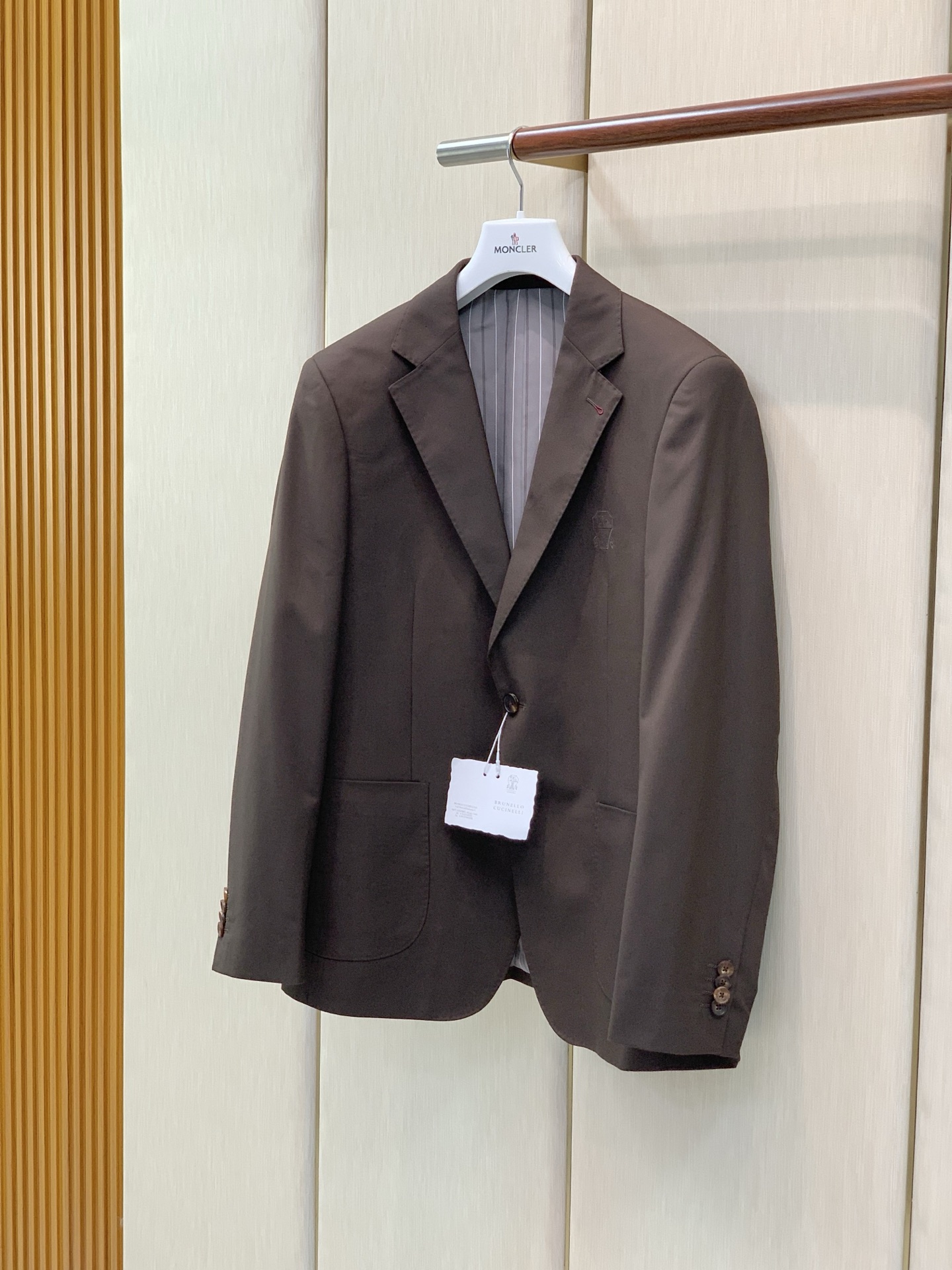 ，BRUNELLO CUCINELLI 意大利神狮，2026秋季最新品，专柜同步有售，原单狠货，时尚休闲西装外套，采用进