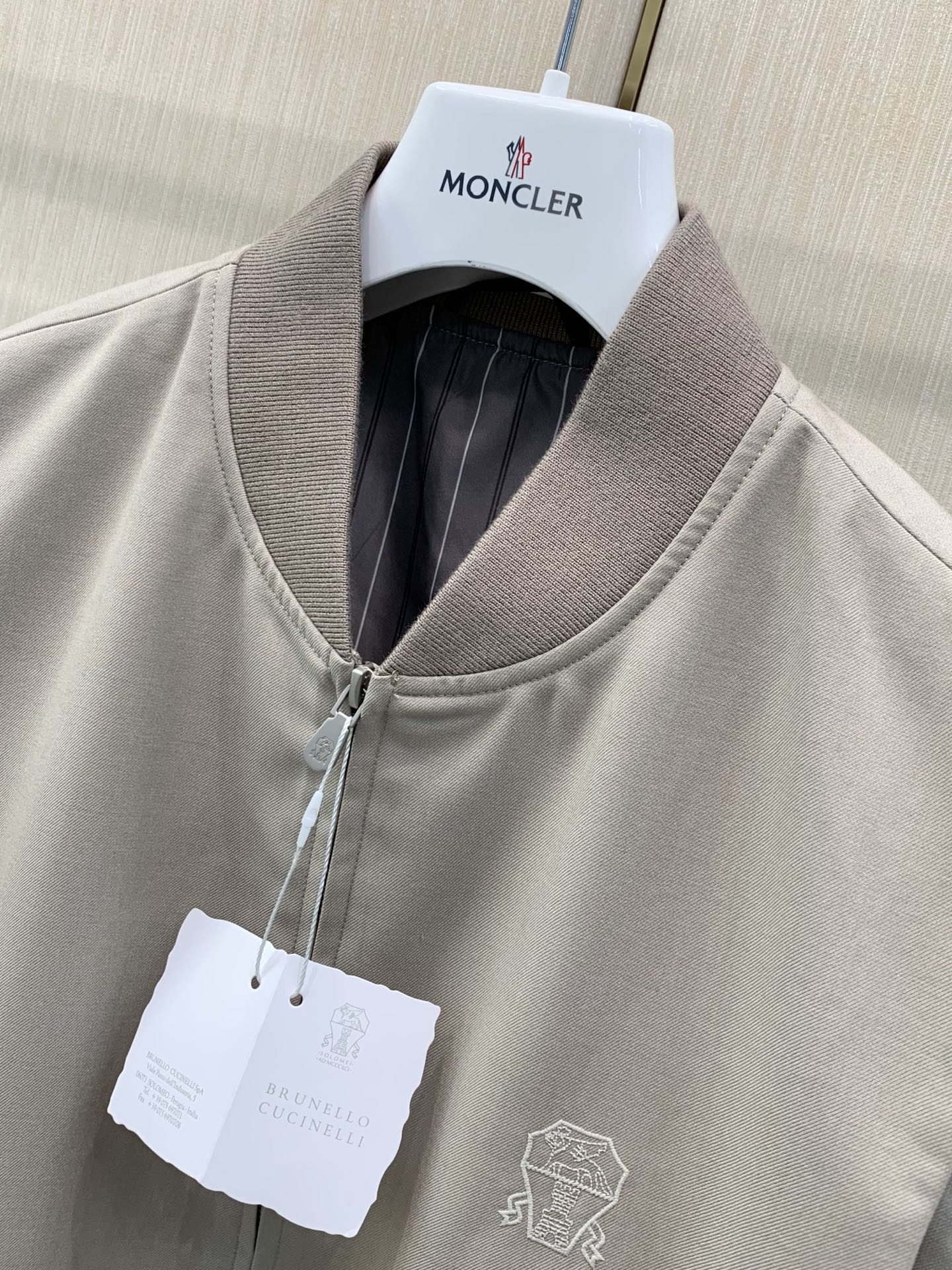 ，BRUNELLO CUCINELLI 意大利神狮，2026秋季最新品，专柜同步有售，原单狠货，时尚休闲马甲，采用进口原